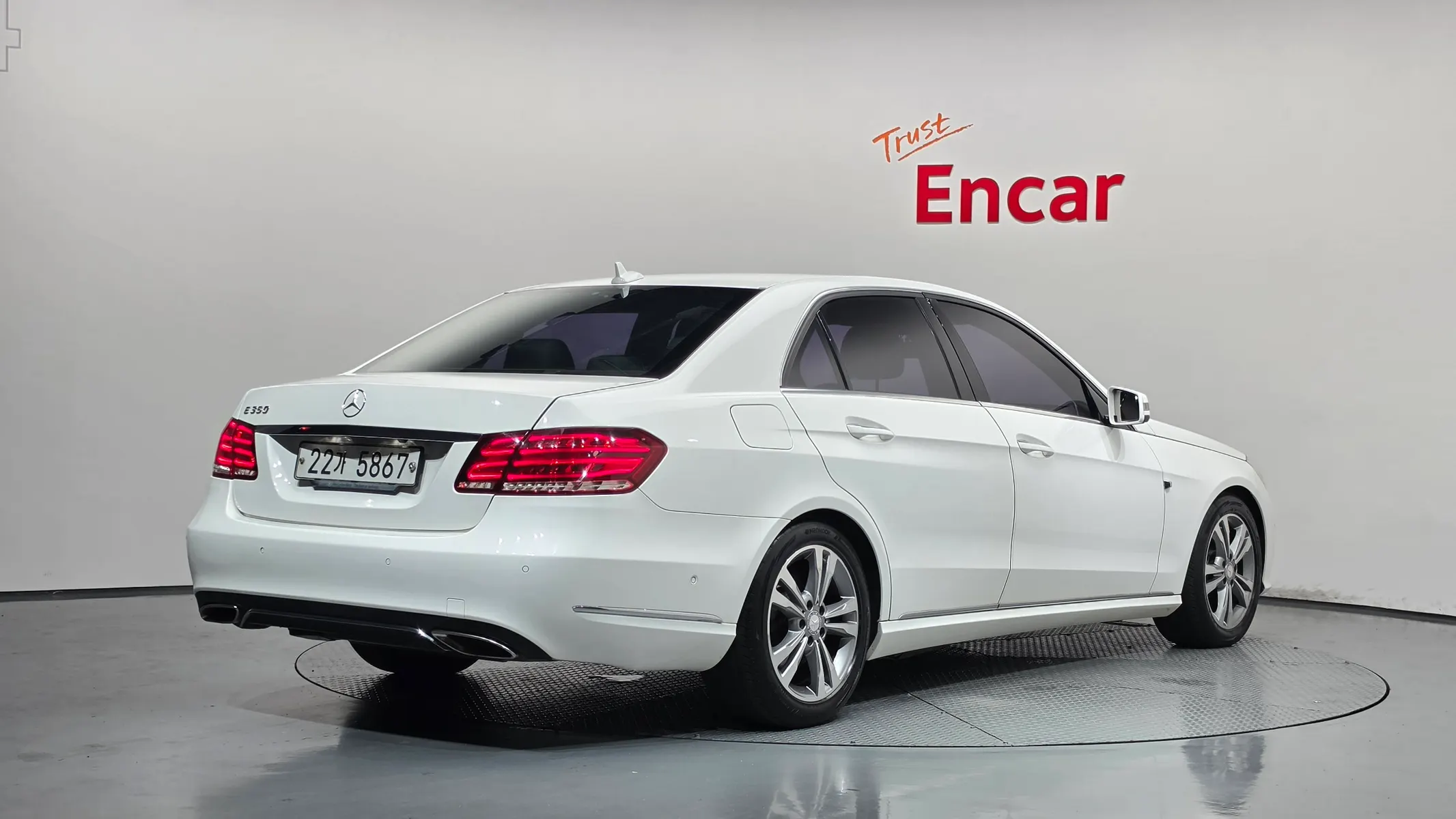 Mercedes-Benz E-Class W212 E220 CDI 2014 2/21