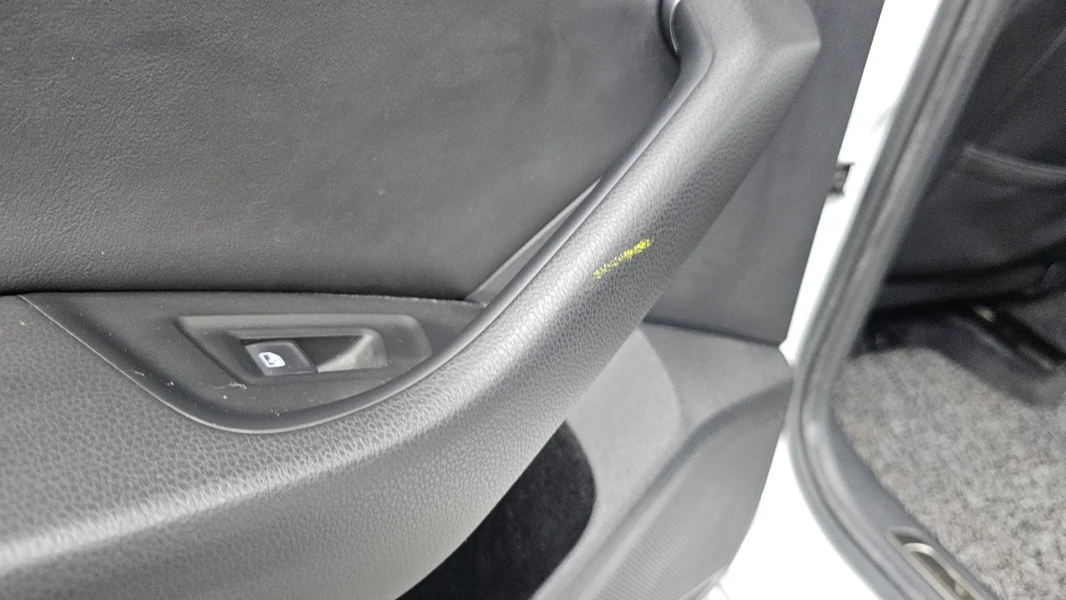 Volkswagen 아테온 2.0 TDI 2019 37/38