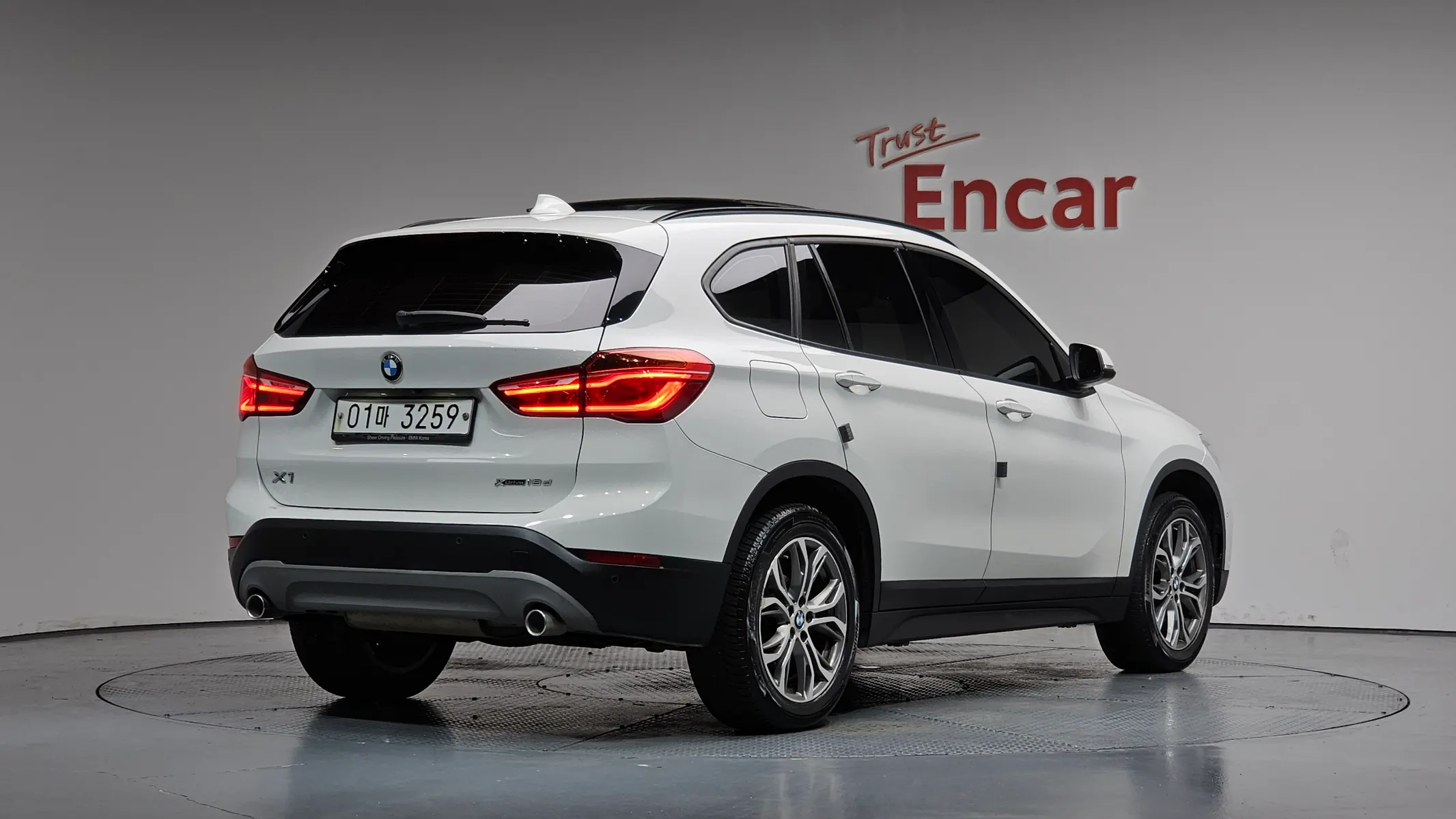 BMW X1 (F48) xDrive 18d 2019 2/36