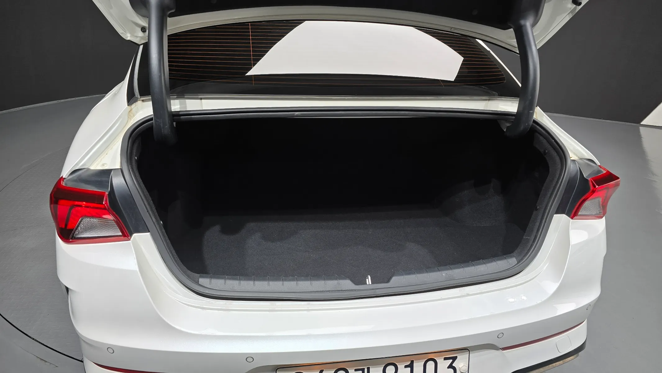 Kia K5 3 2.0 2022 32/33