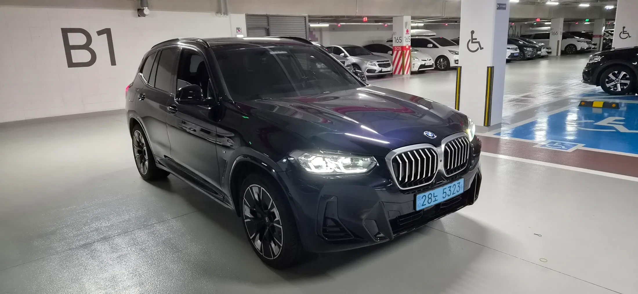 BMW iX3 M 2022 2/16