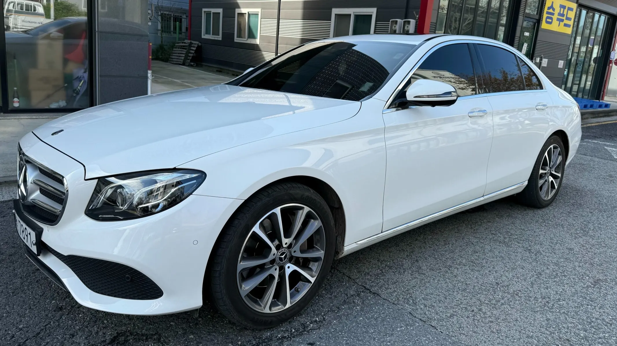 Mercedes-Benz E-Class W213 E300 4MATIC 2018 3/16