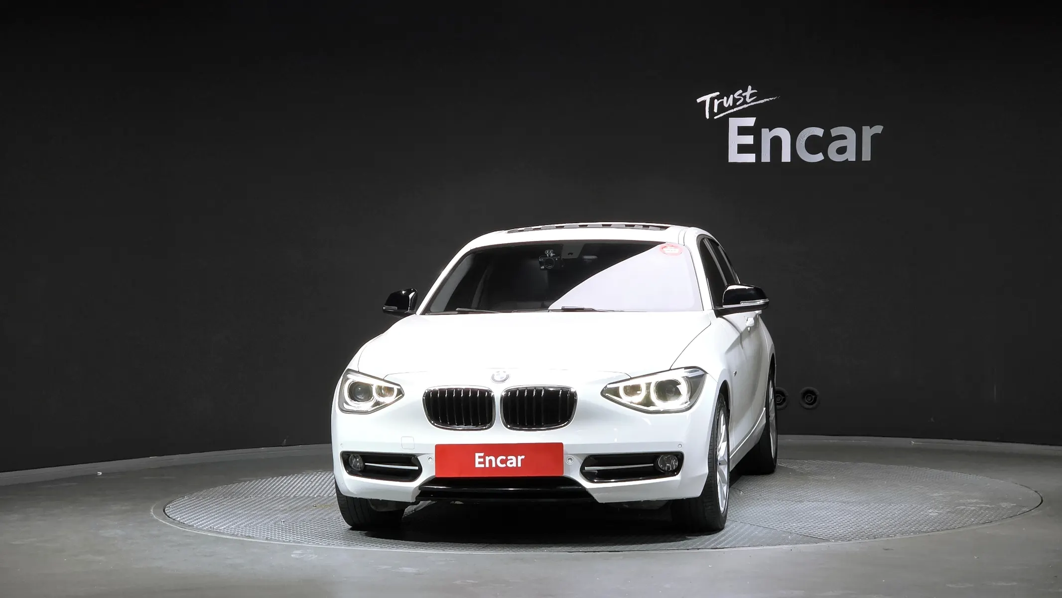 BMW 1 Series (F20) 118d 5 2015 3/21