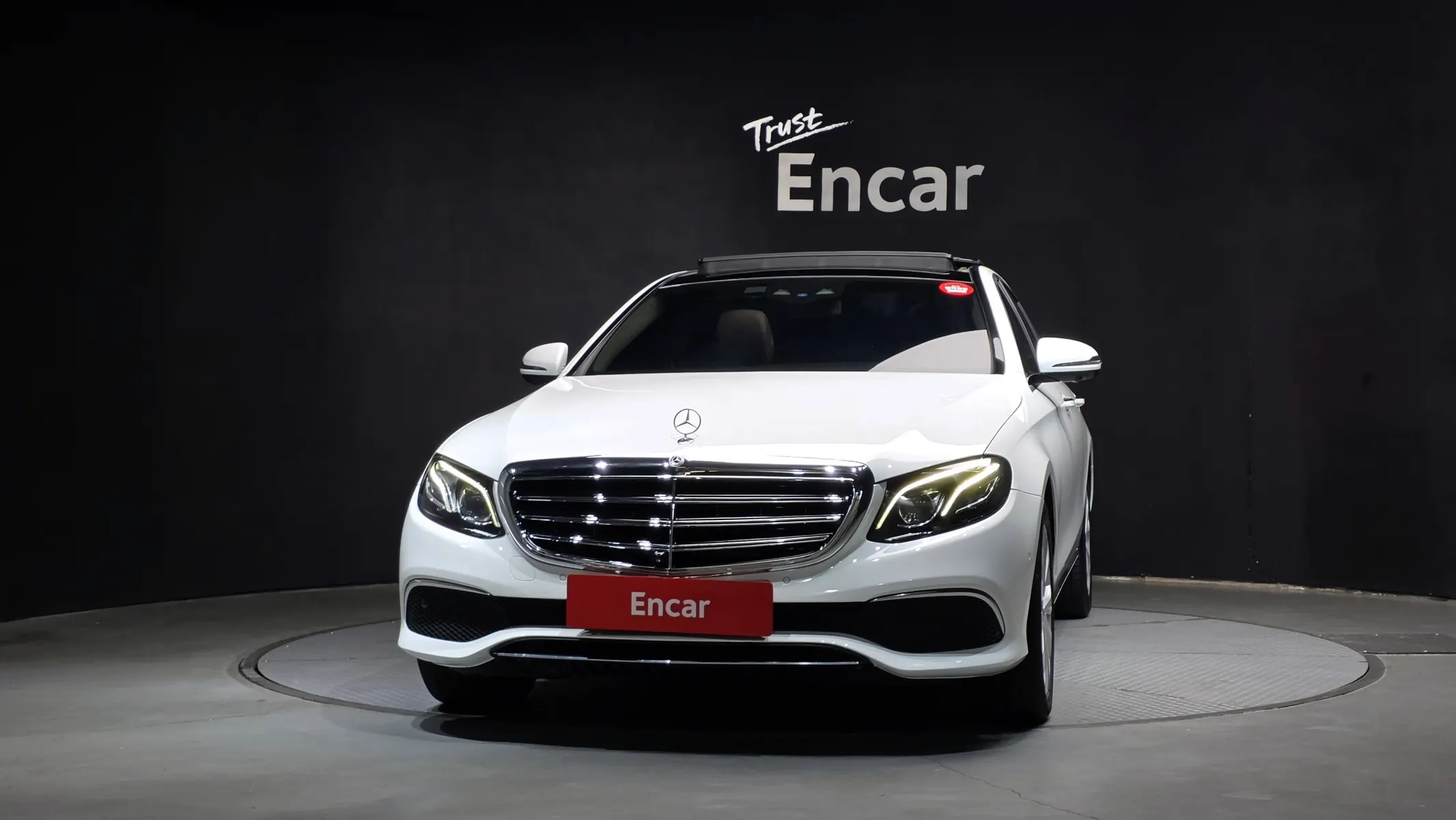 Mercedes-Benz E-Class W213 E300 4MATIC 2018 3/33