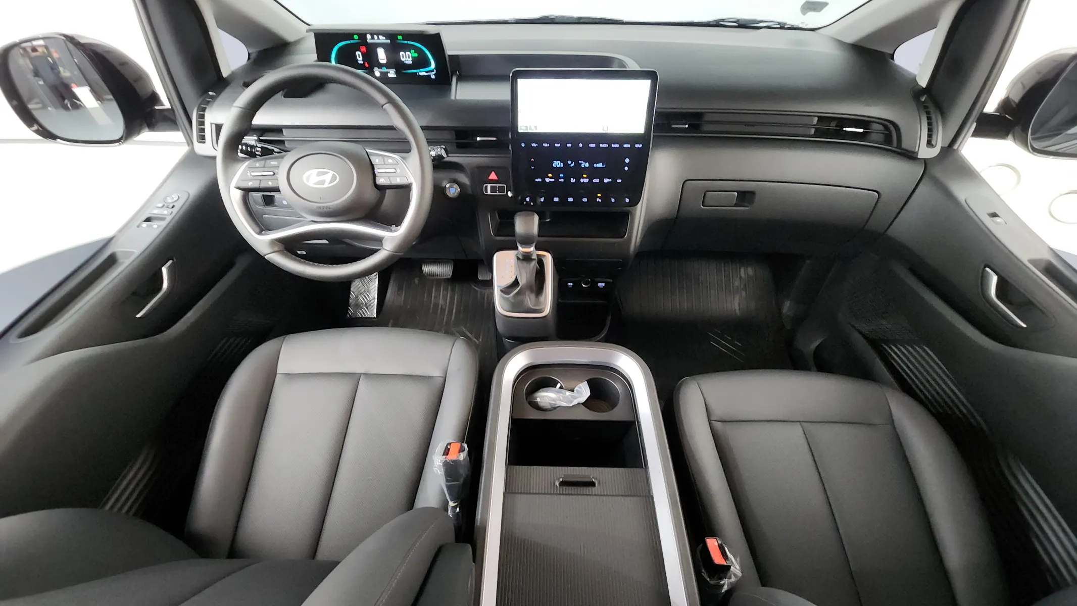 Hyundai Staria HEV 1.6 5 2024 4/5