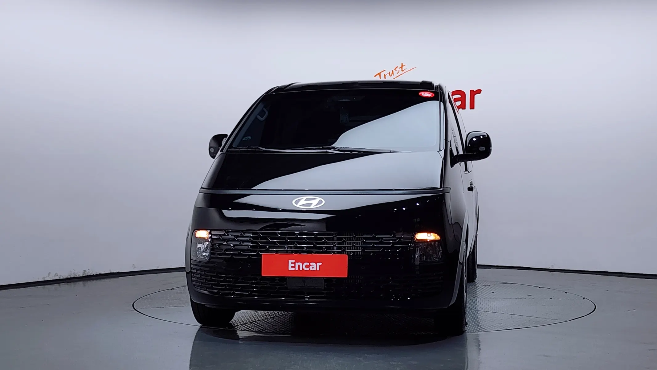 Hyundai Staria HEV 1.6 5 2024 2/5