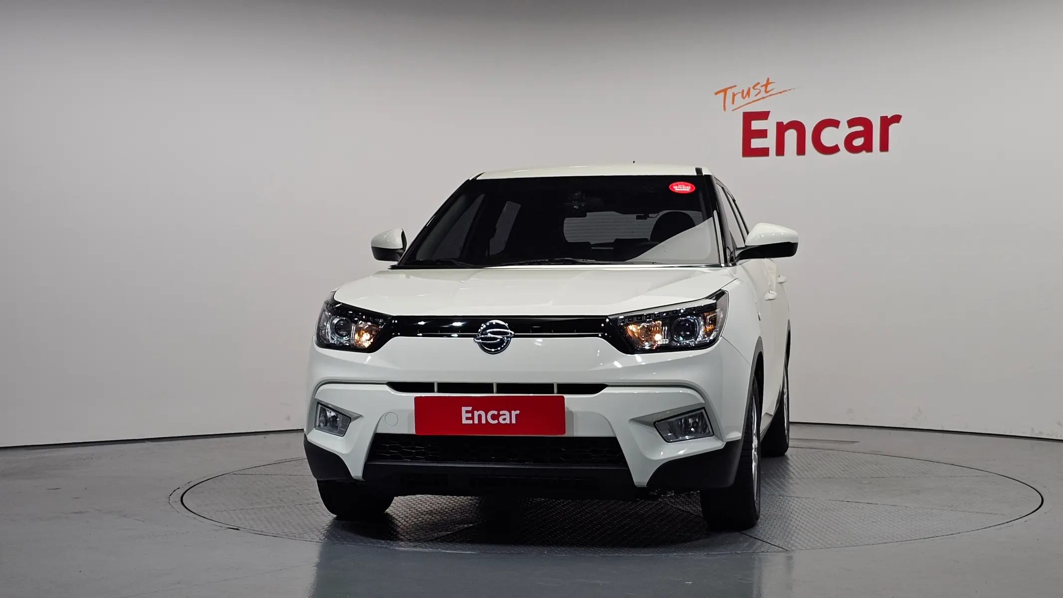 KG Mobility Tivoli TX 2WD 2015 2/5