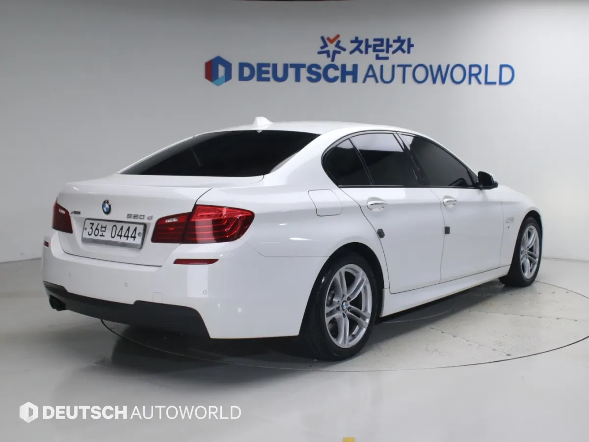 BMW 5 Series (F10) 520d xDrive M 2016 2/21
