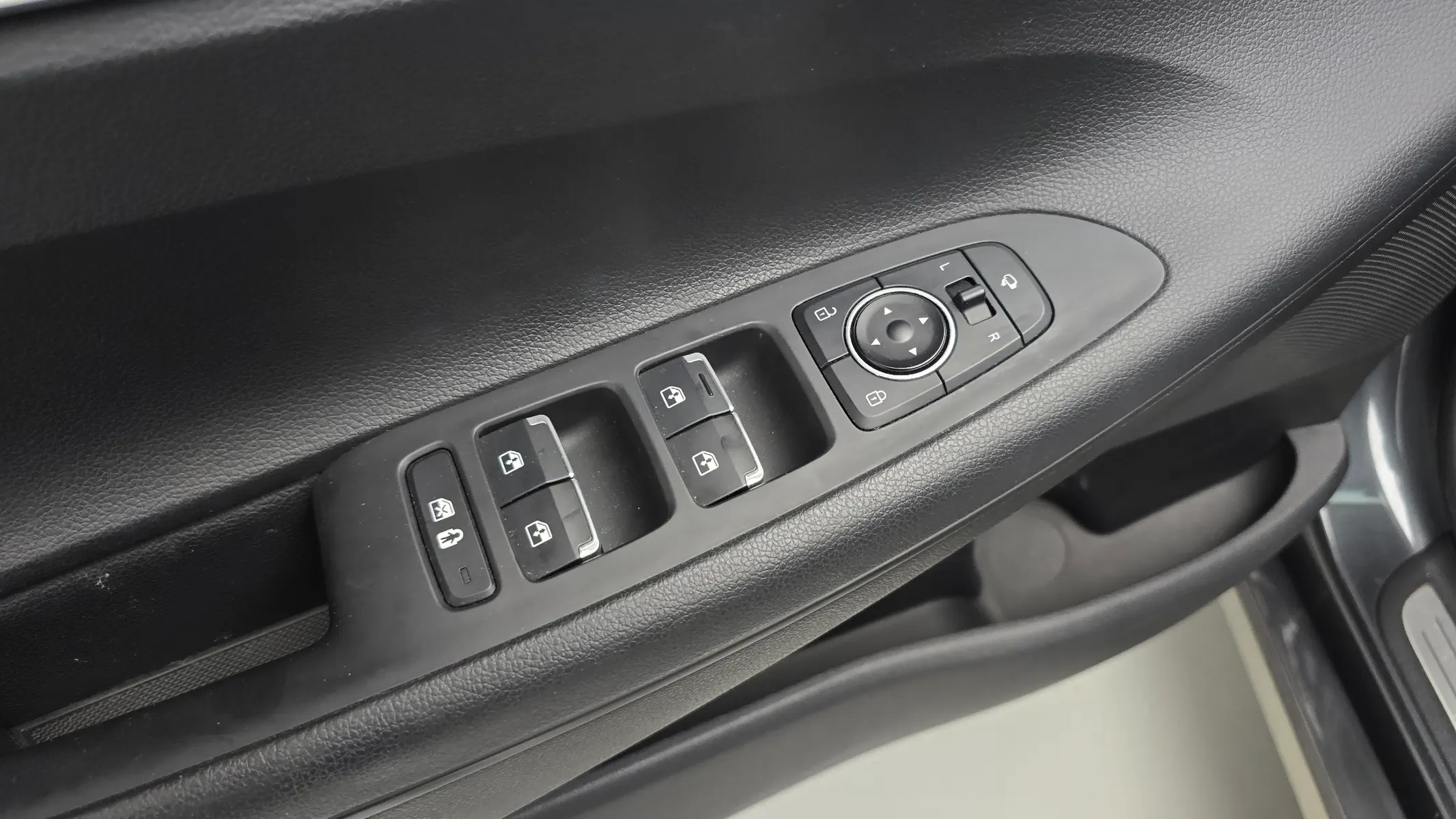 Hyundai IG 2022 34/35