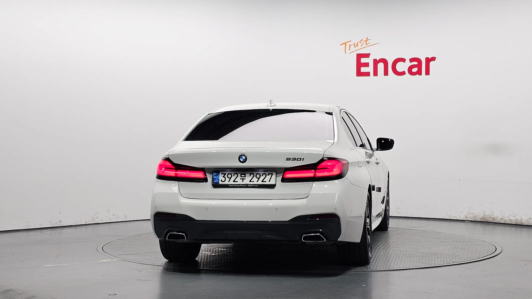 BMW 5 Series (G30) 530i M 2020 3/34