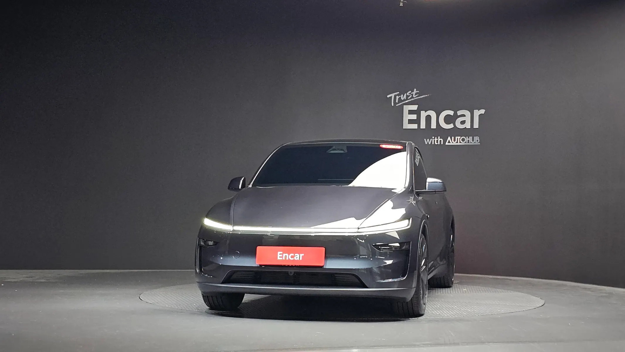 Tesla Y AWD 2026 2/5