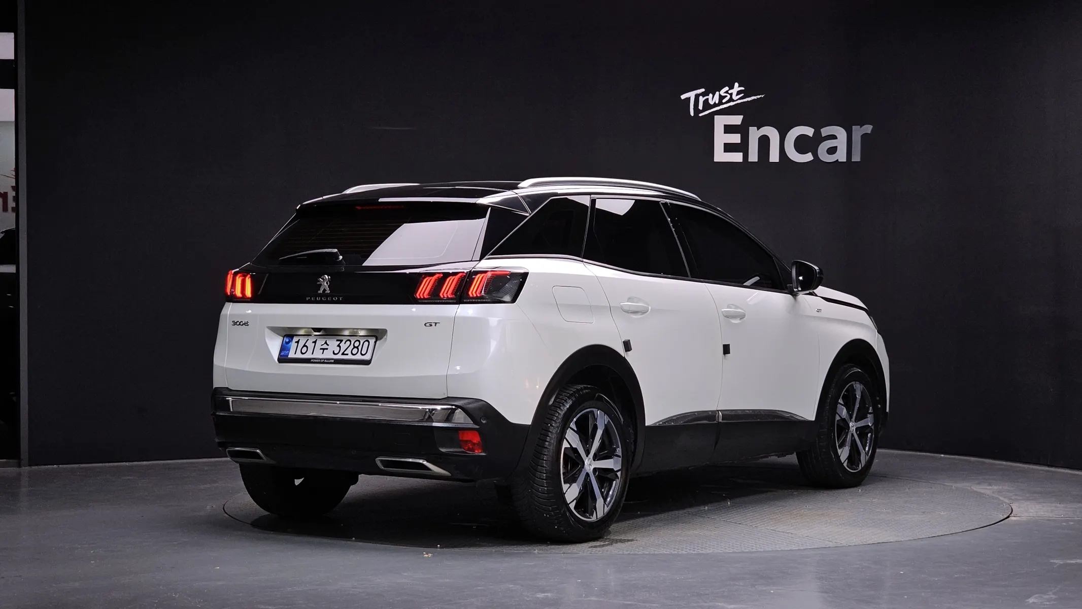Peugeot 3008 2 1.2 Pure Tech GT 2022 2/36