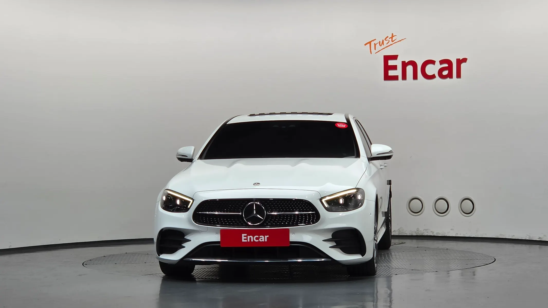 Mercedes-Benz E-Class W213 E220d 4MATIC AMG Line 2021 3/37