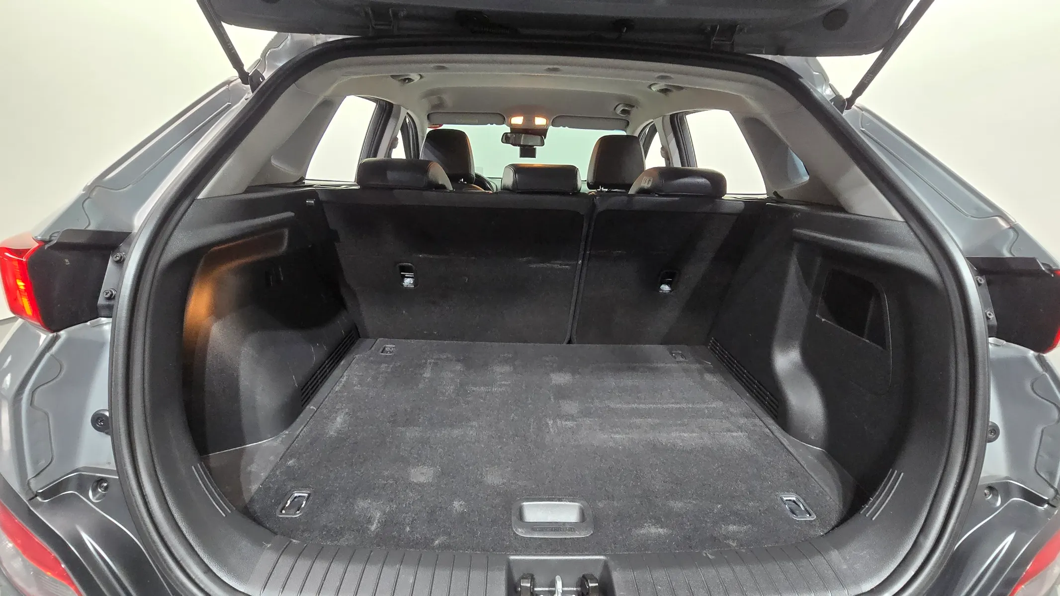 Hyundai 코나 일렉트릭 2019 34/35