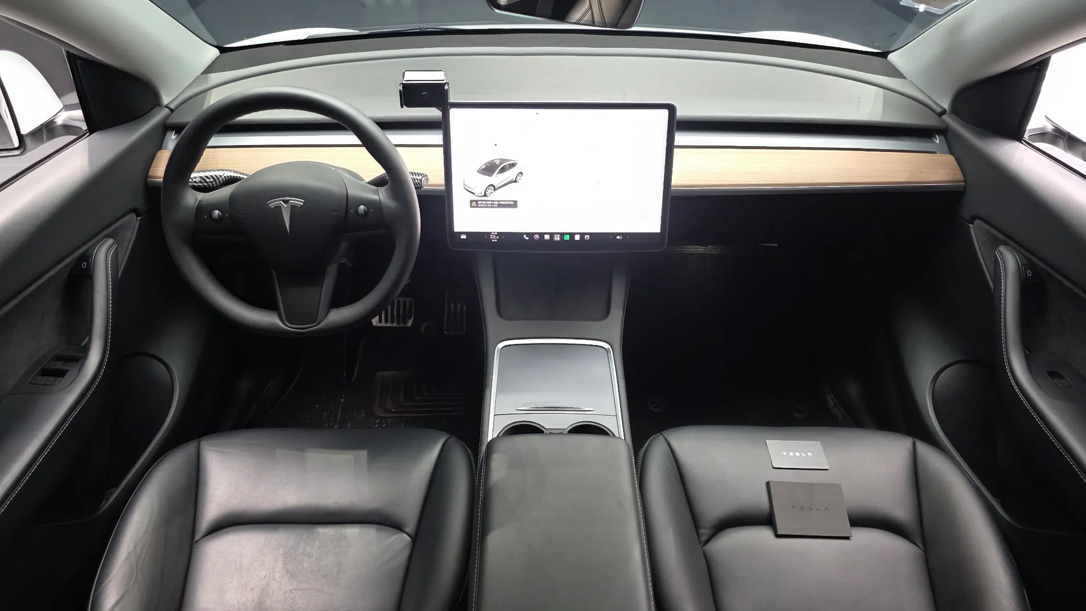 Tesla Y AWD 2021 4/5