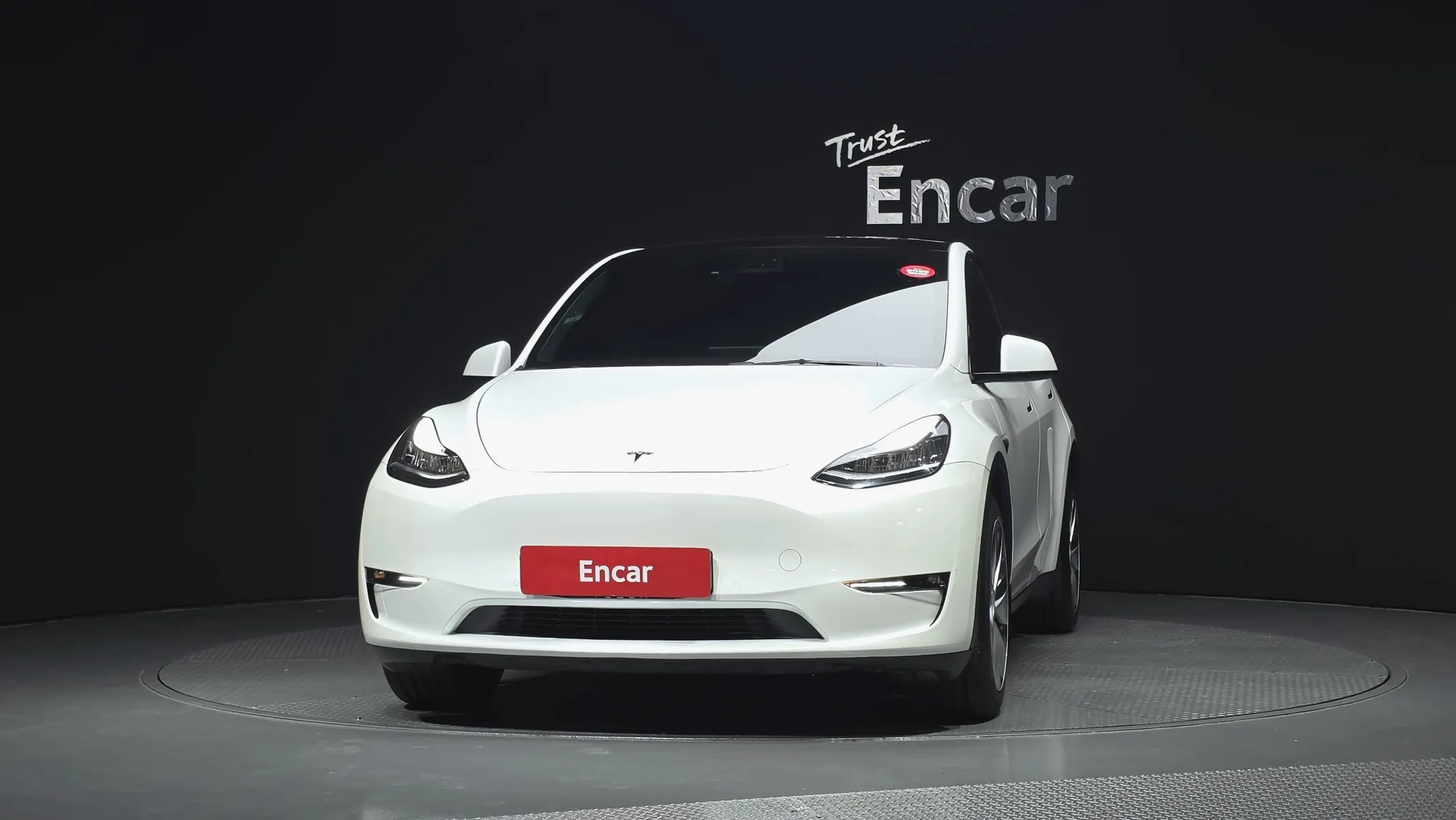 Tesla Y AWD 2021 2/5