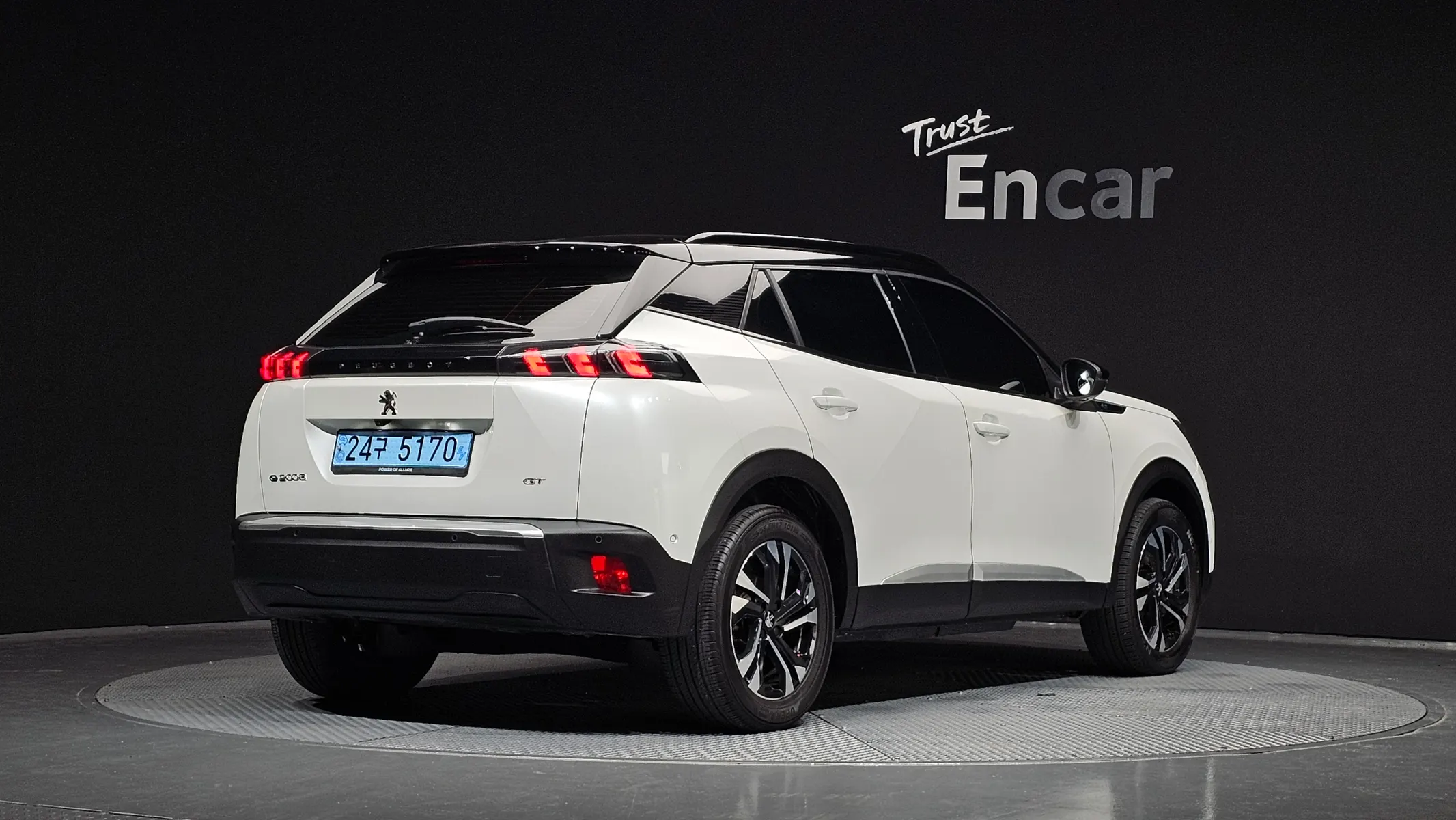Peugeot e-2008 2 EV GT 2022 2/32