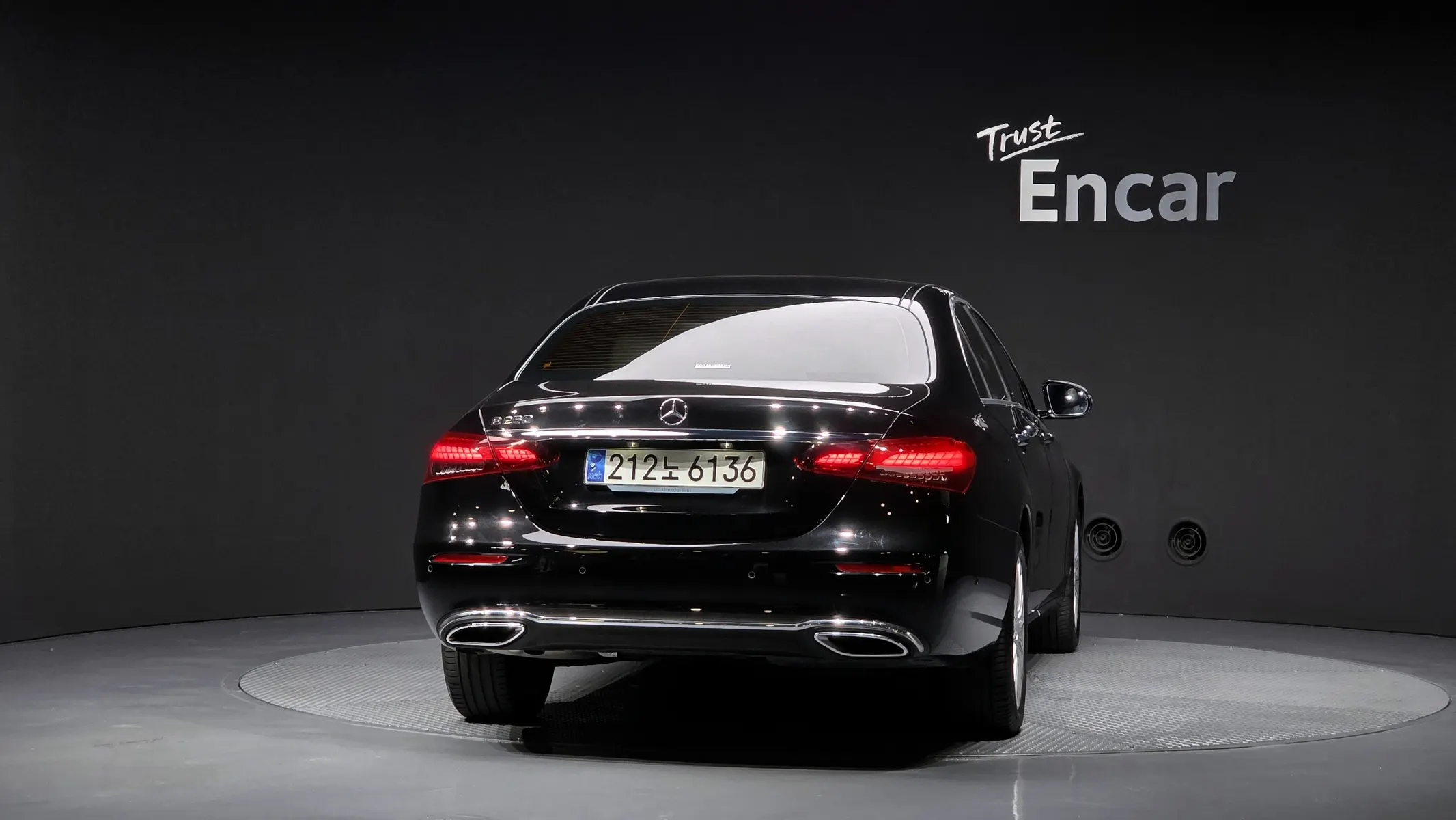 Mercedes-Benz E-Class W213 E250 2023 3/36