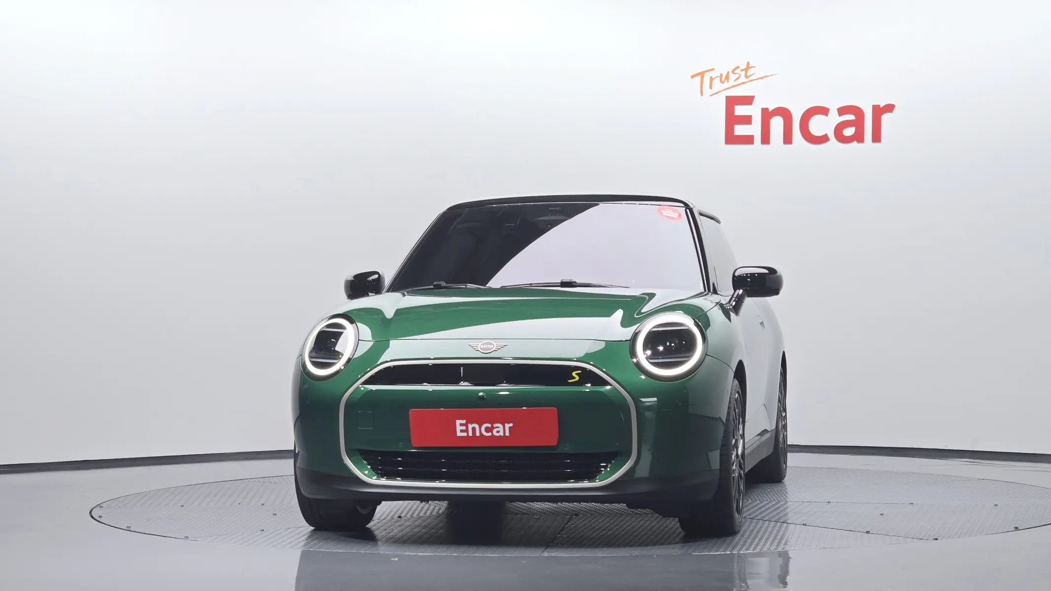 MINI 4 SE 2024 2/5