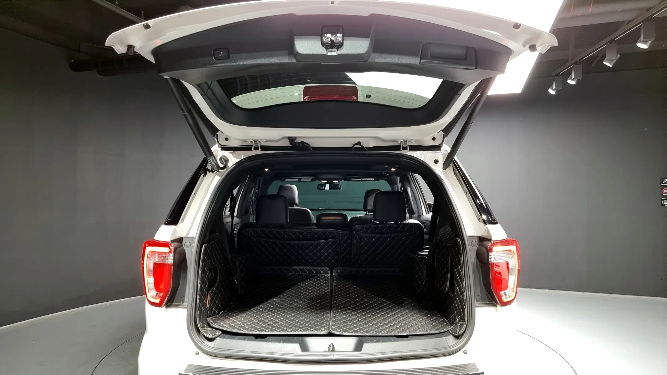 Ford 익스플로러 2.3 4WD 2019 20/21