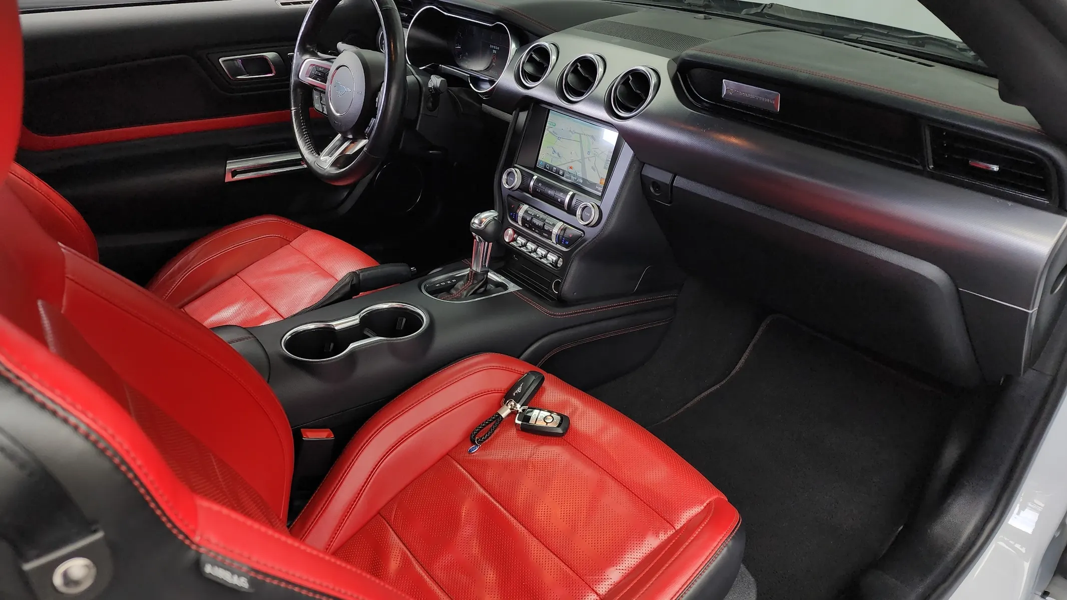 Ford 머스탱 2021 4/5