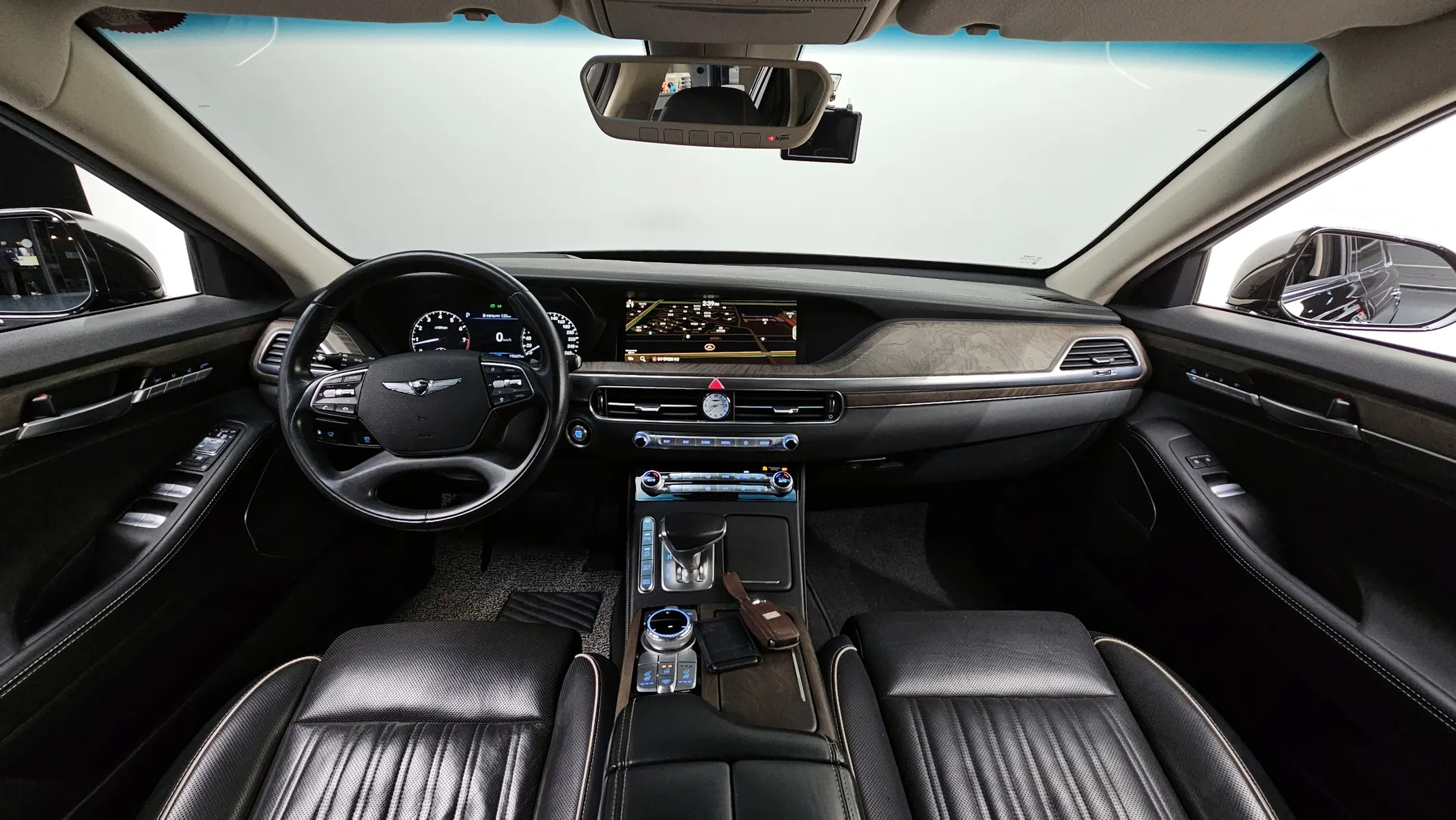 Genesis G90 3.8 AWD 2019 4/5