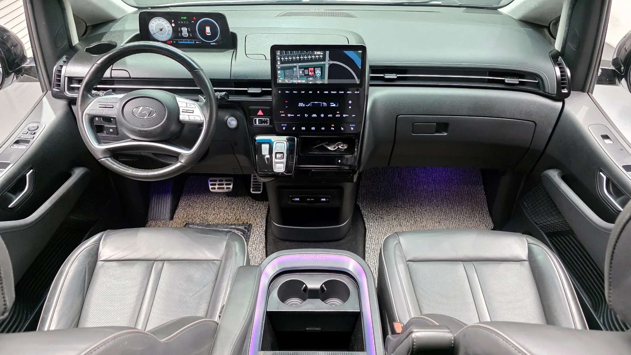 Hyundai Staria 4WD 9 2022 4/5