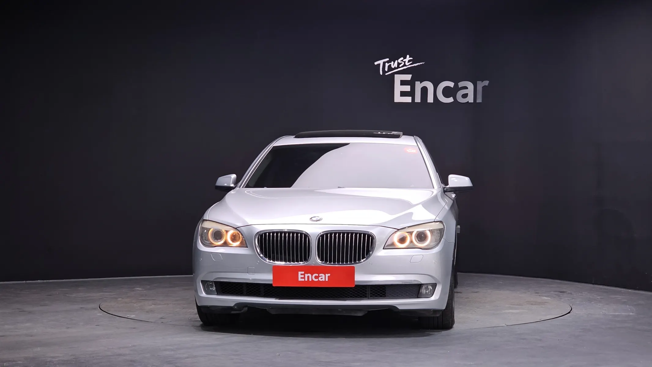 BMW 7 Series (F01) 740Li 2011 3/21