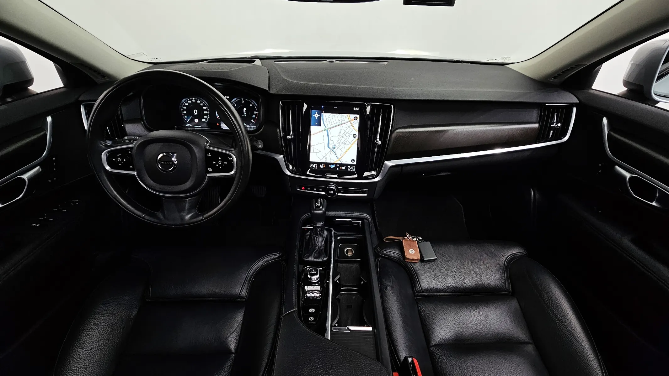 Volvo V90 D5 AWD 2017 4/5