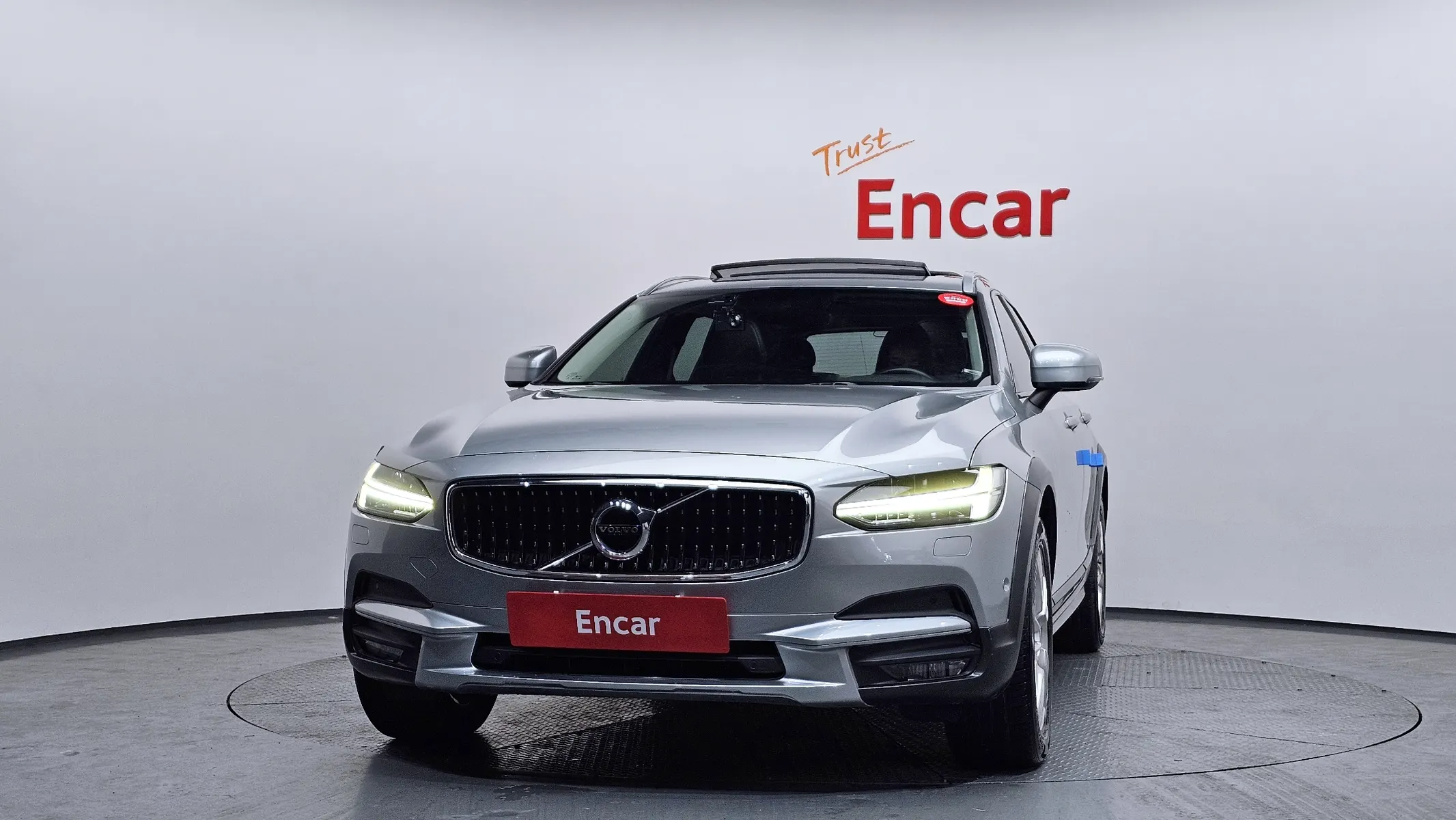 Volvo V90 D5 AWD 2017 2/5