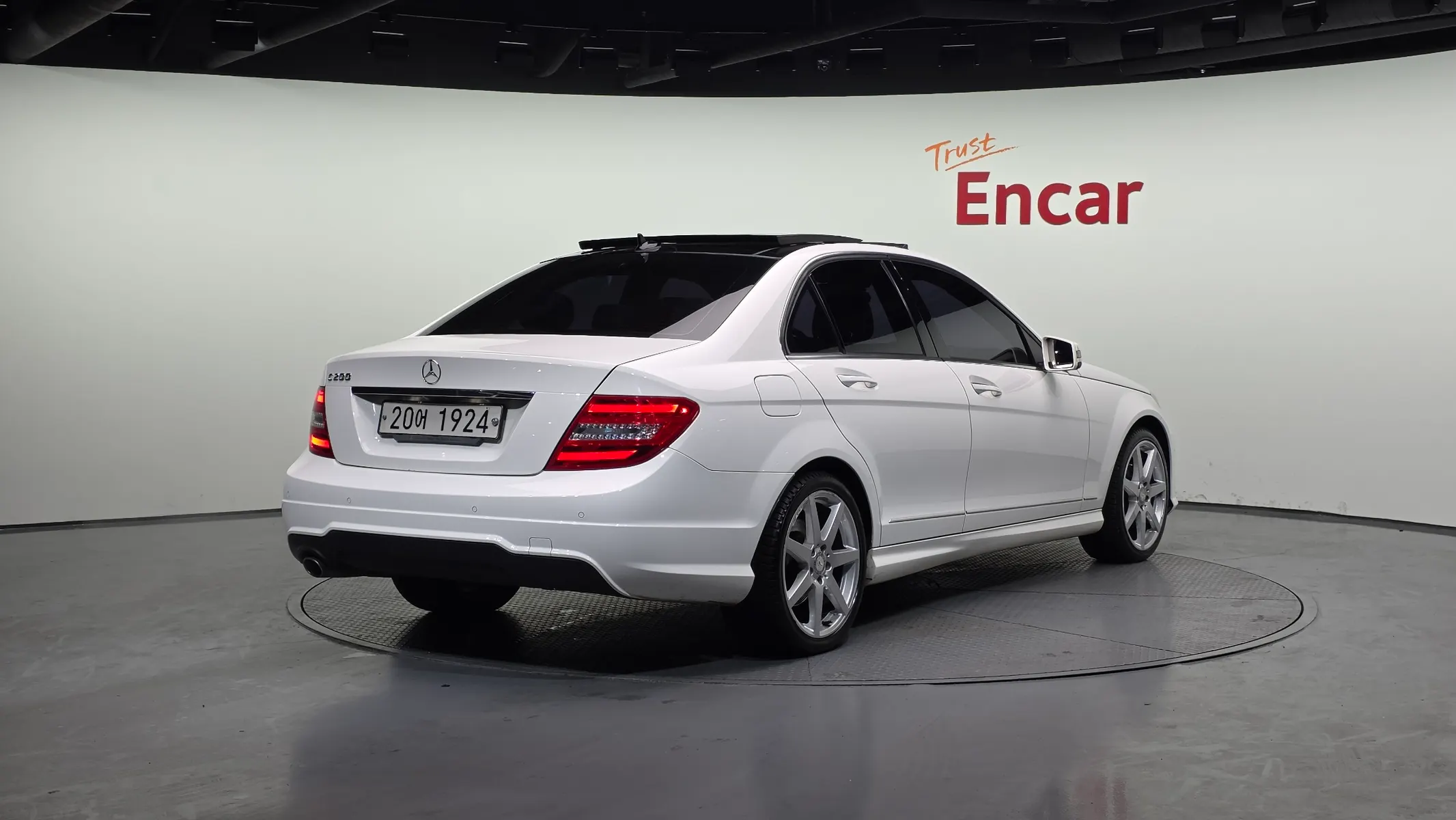 Mercedes-Benz C-Class W204 C200 CGI 2013 2/21