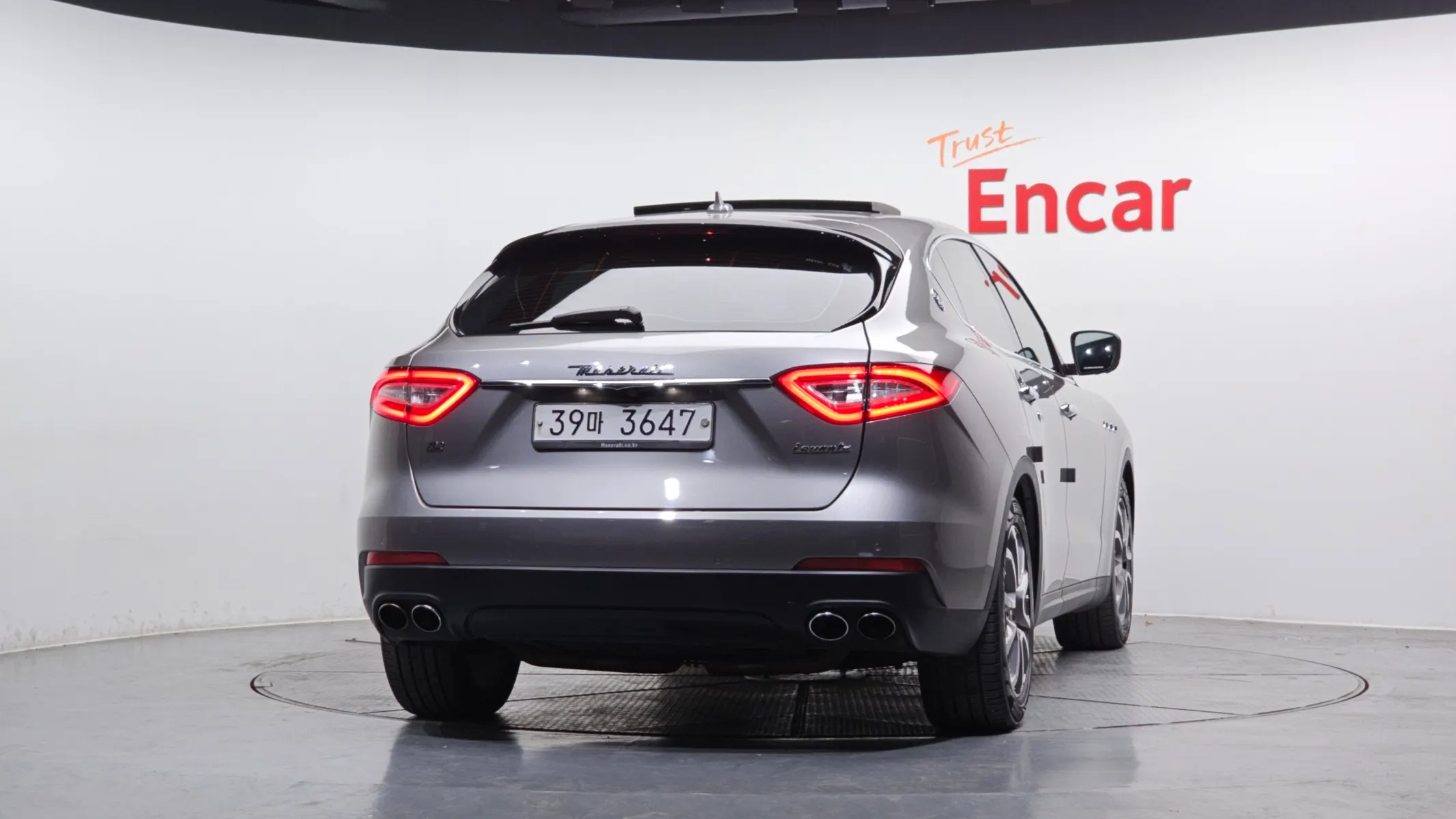 Maserati 르반떼 3.0 AWD 2018 3/5