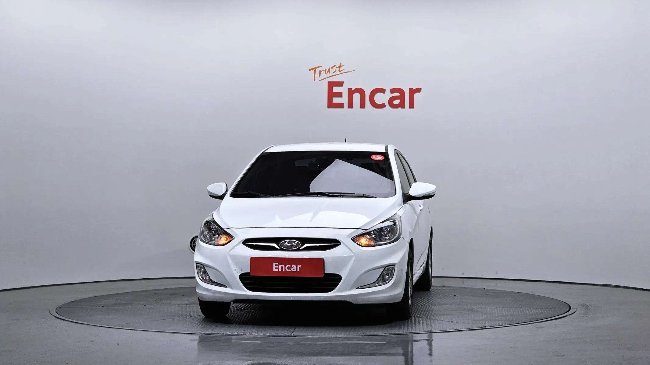 Hyundai () 1.4 VVT 2011 2/5