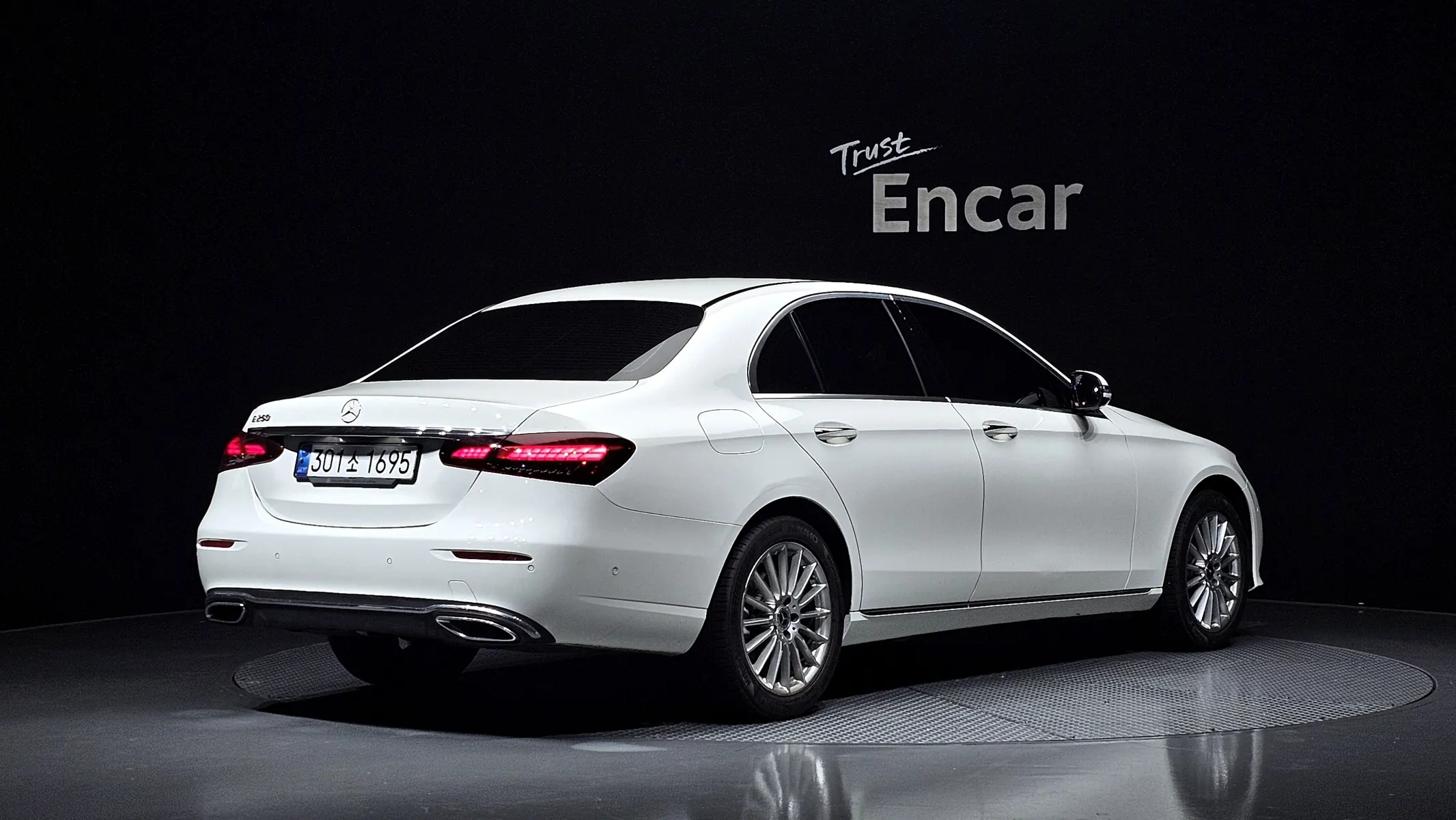 Mercedes-Benz E-Class W213 E250 2020 2/21