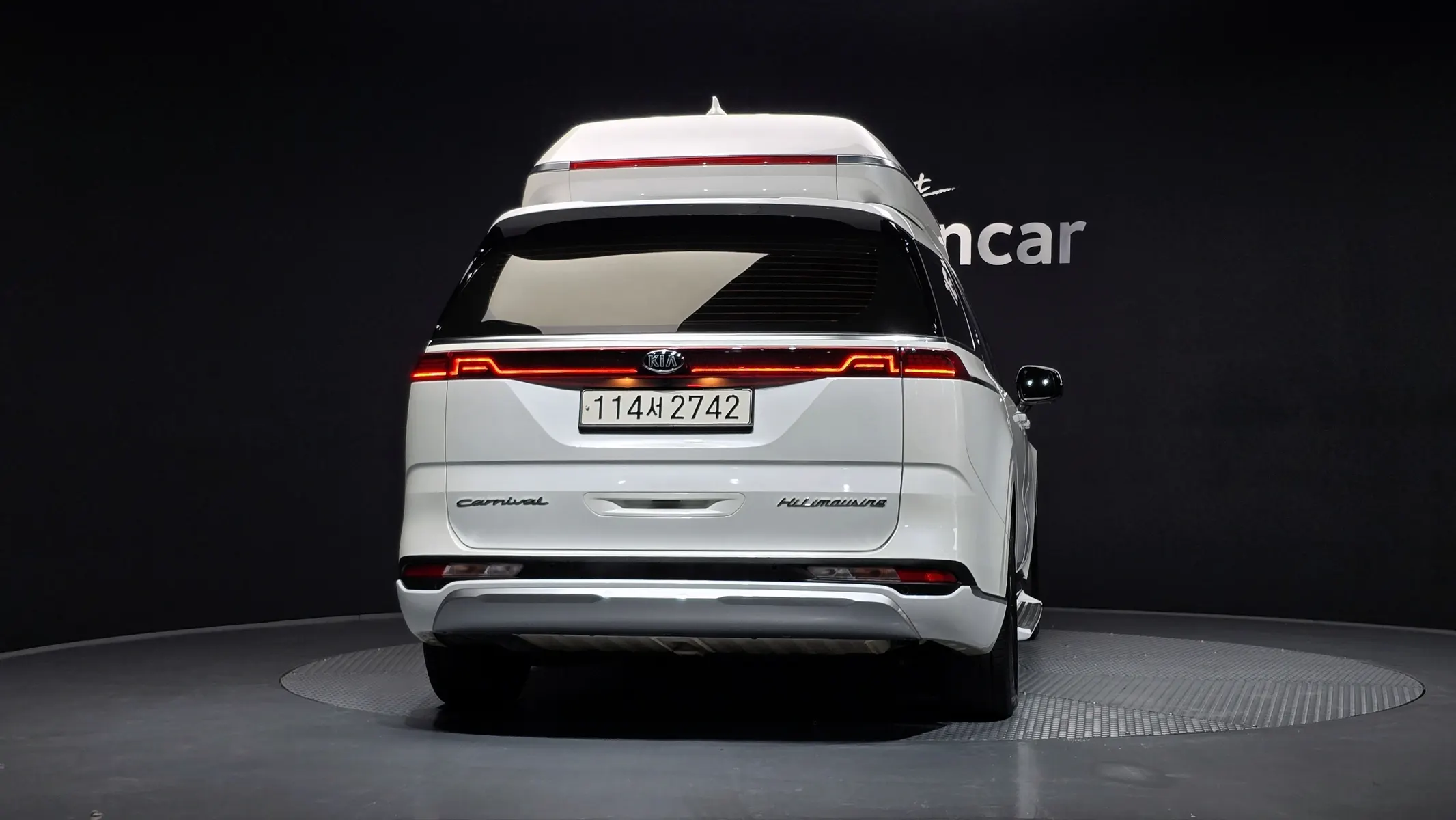 Kia Carnival 9 2021 3/5