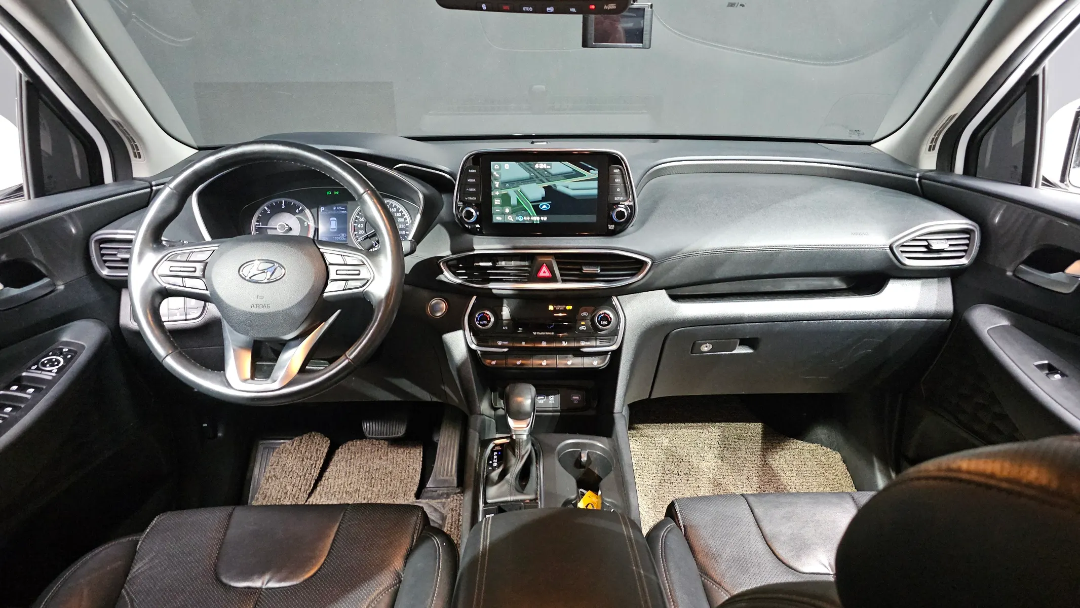 Hyundai TM 2.0 2WD 2018 4/5