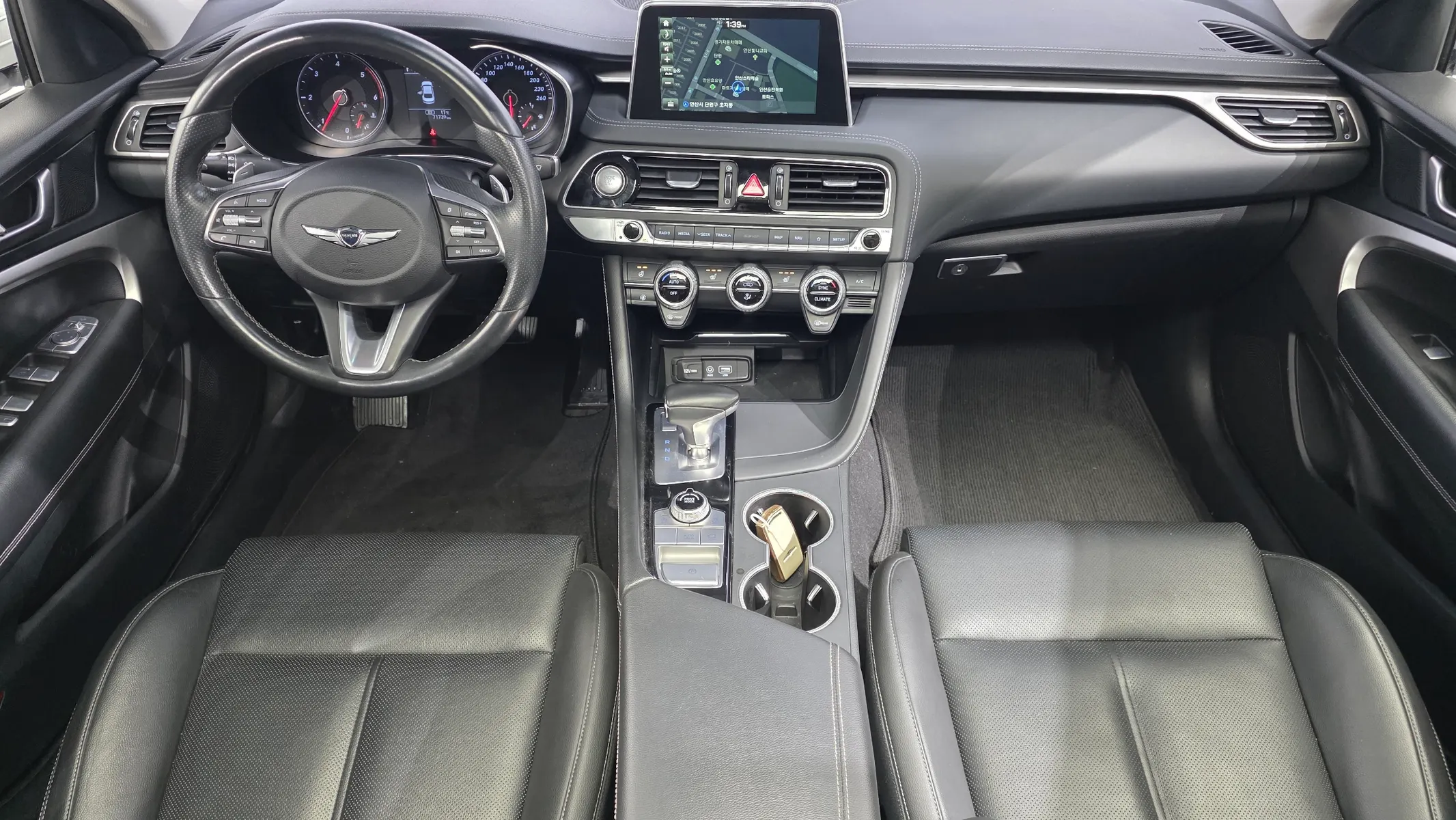 Genesis G70 2.2D AWD 2019 4/5