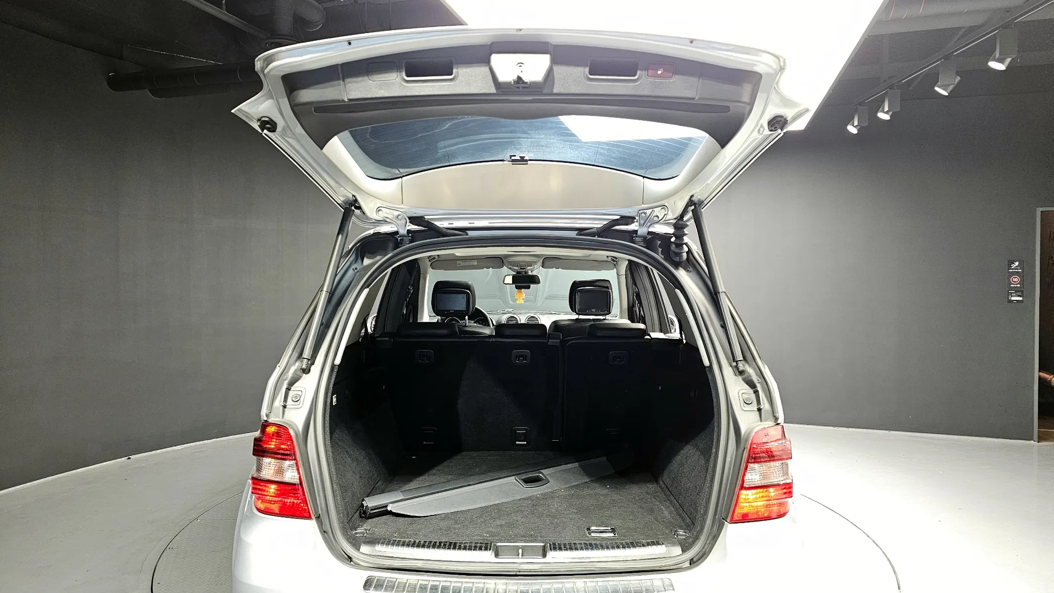 Mercedes-Benz M-Class W164 ML63 AMG 2008 20/21