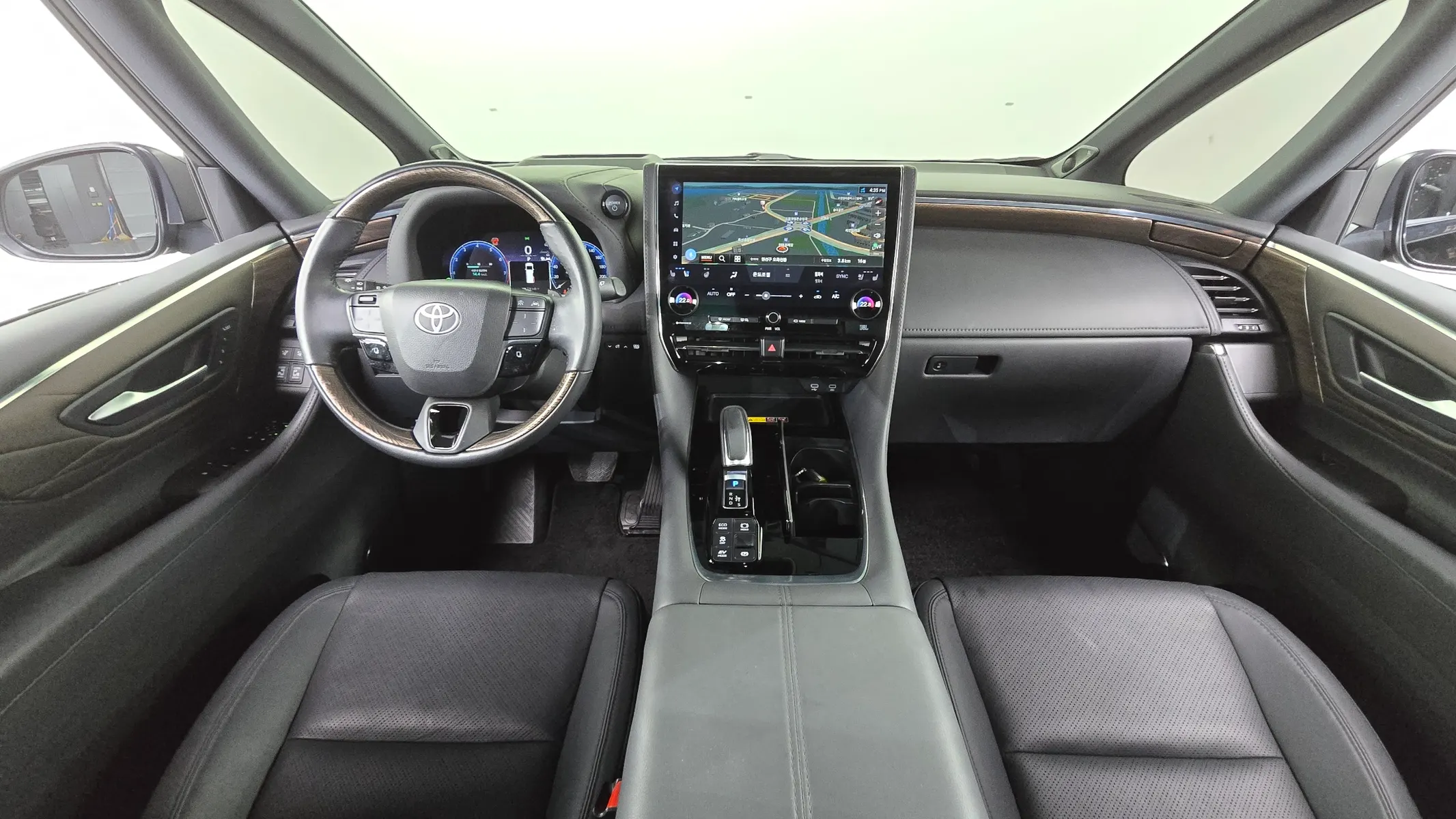 Toyota 4 2.5 HEV AWD 2024 4/5
