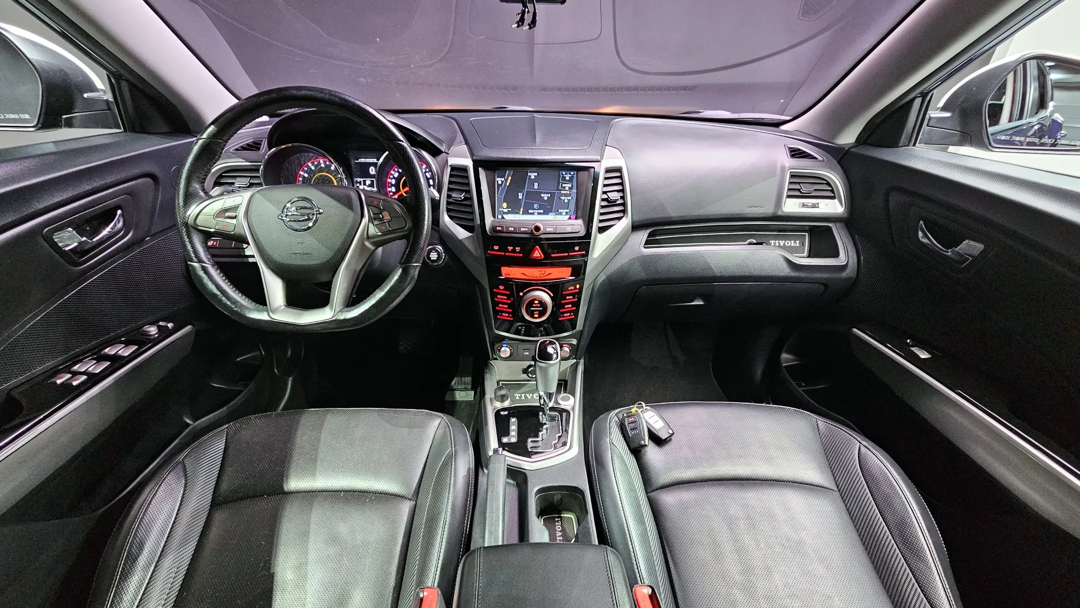 KG Mobility Tivoli LX 2WD 2015 4/5