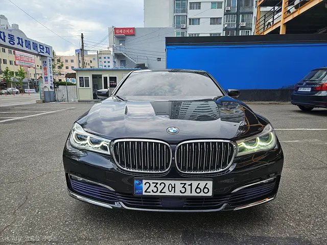 BMW 7 Series (G11) 730d xDrive 2016 3/21