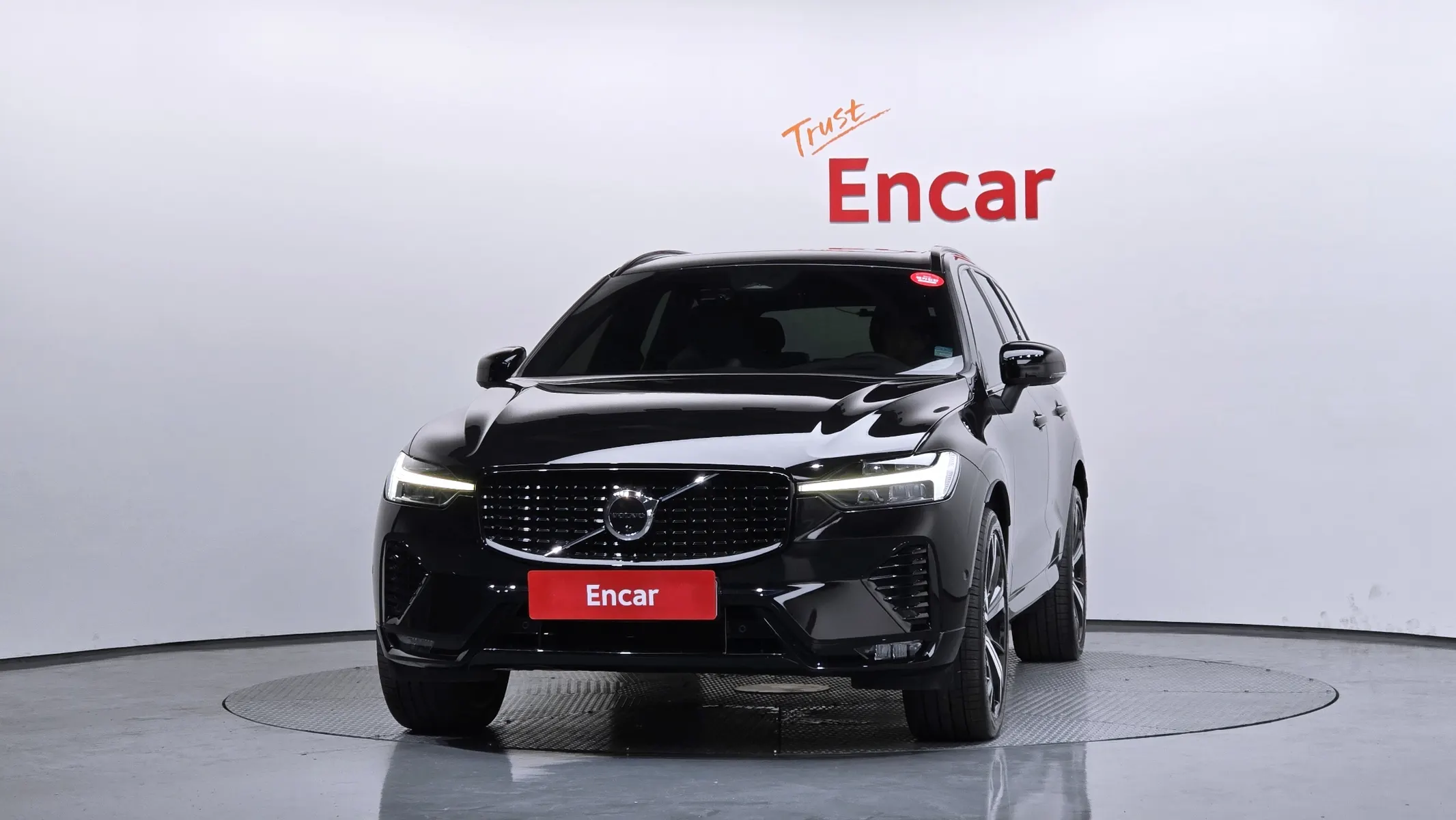 Volvo XC60 2 B6 R- 2022 2/5