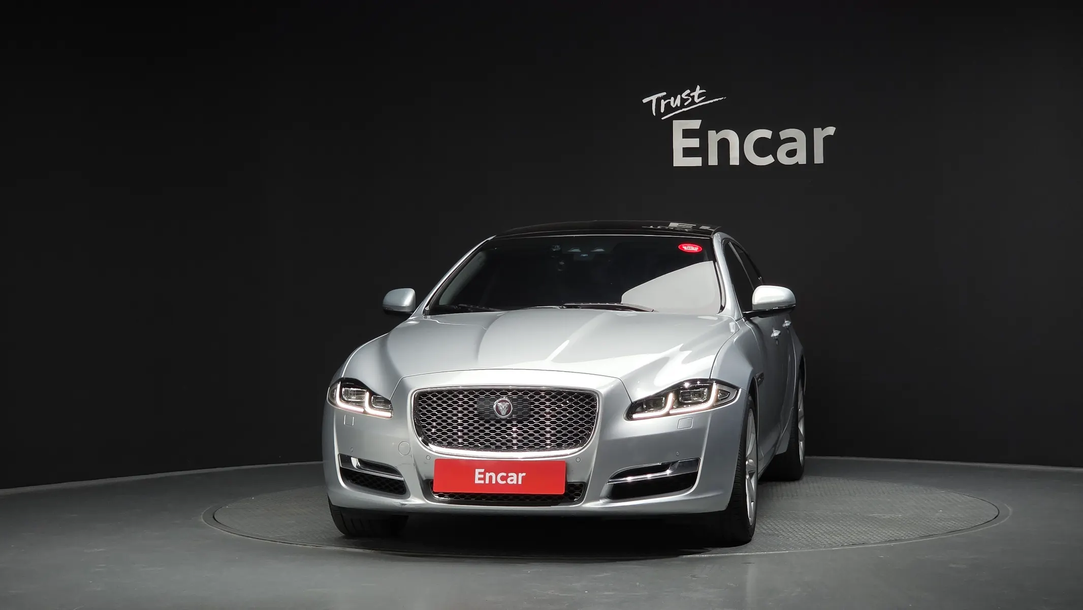 Jaguar All New XJ 3.0D SWB 2018 3/35
