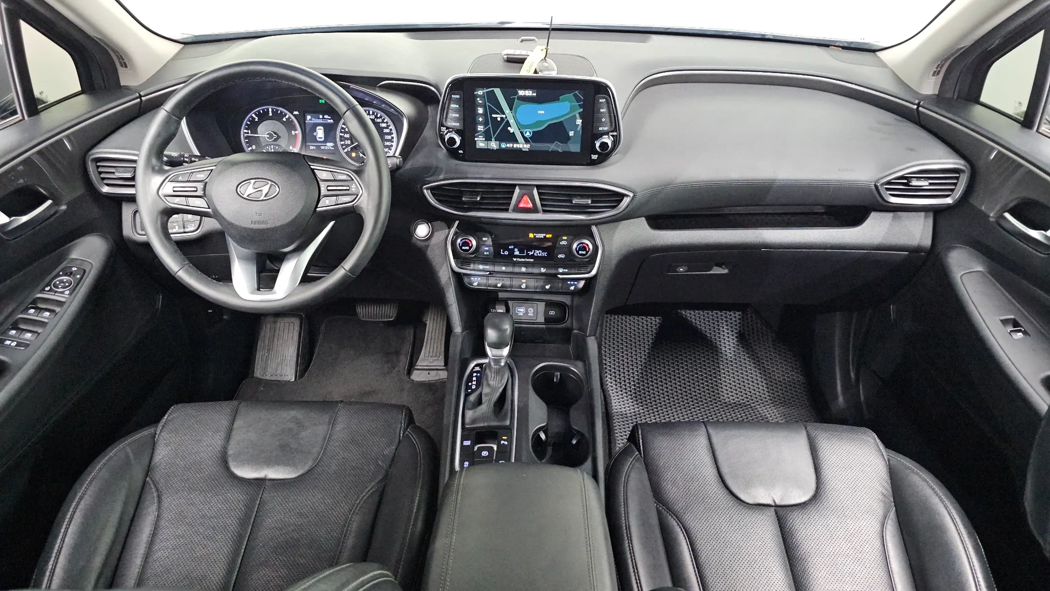 Hyundai TM 2.0 2WD 2018 4/5