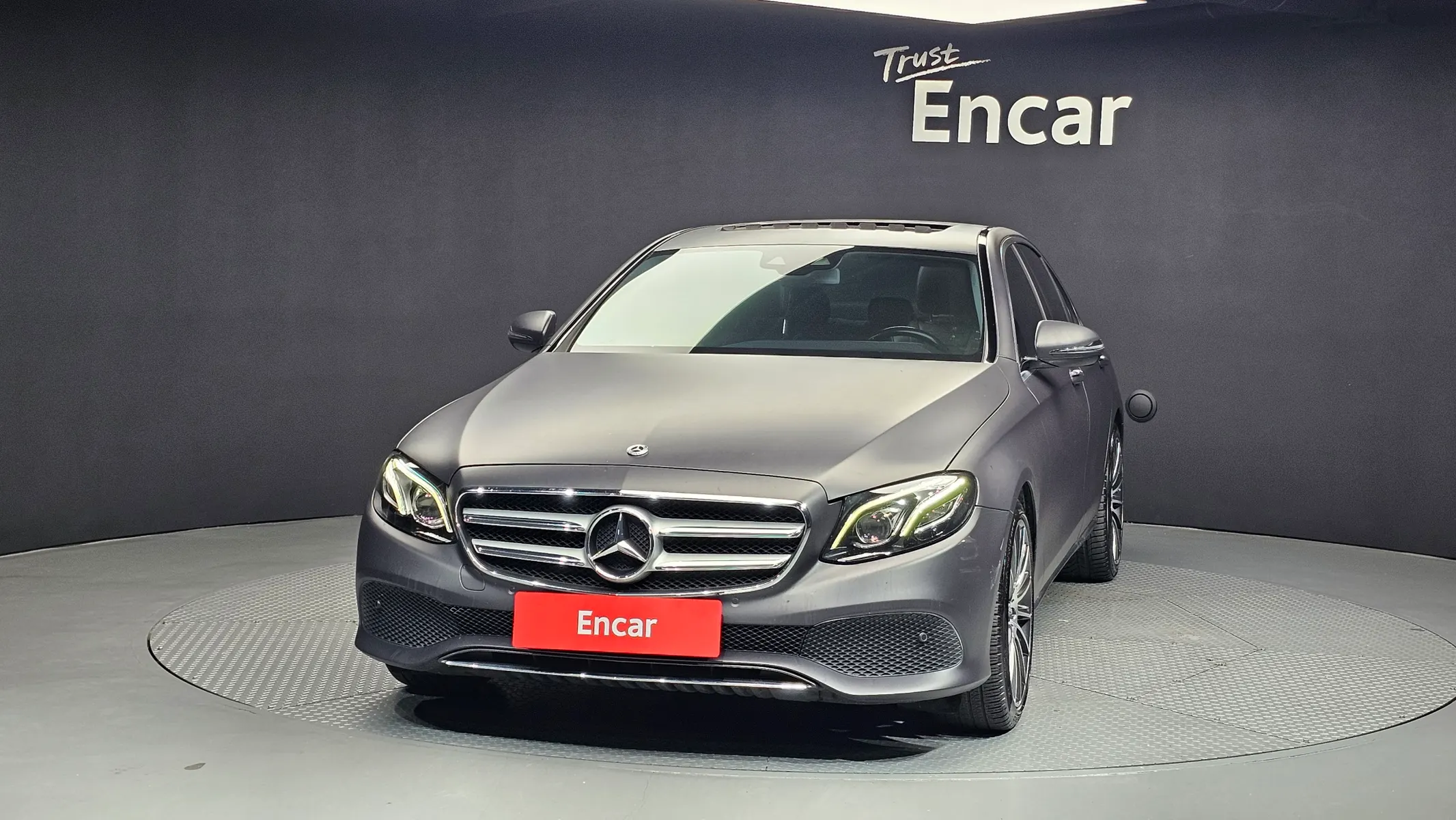 Mercedes-Benz E-Class W213 E220d 2017 3/21