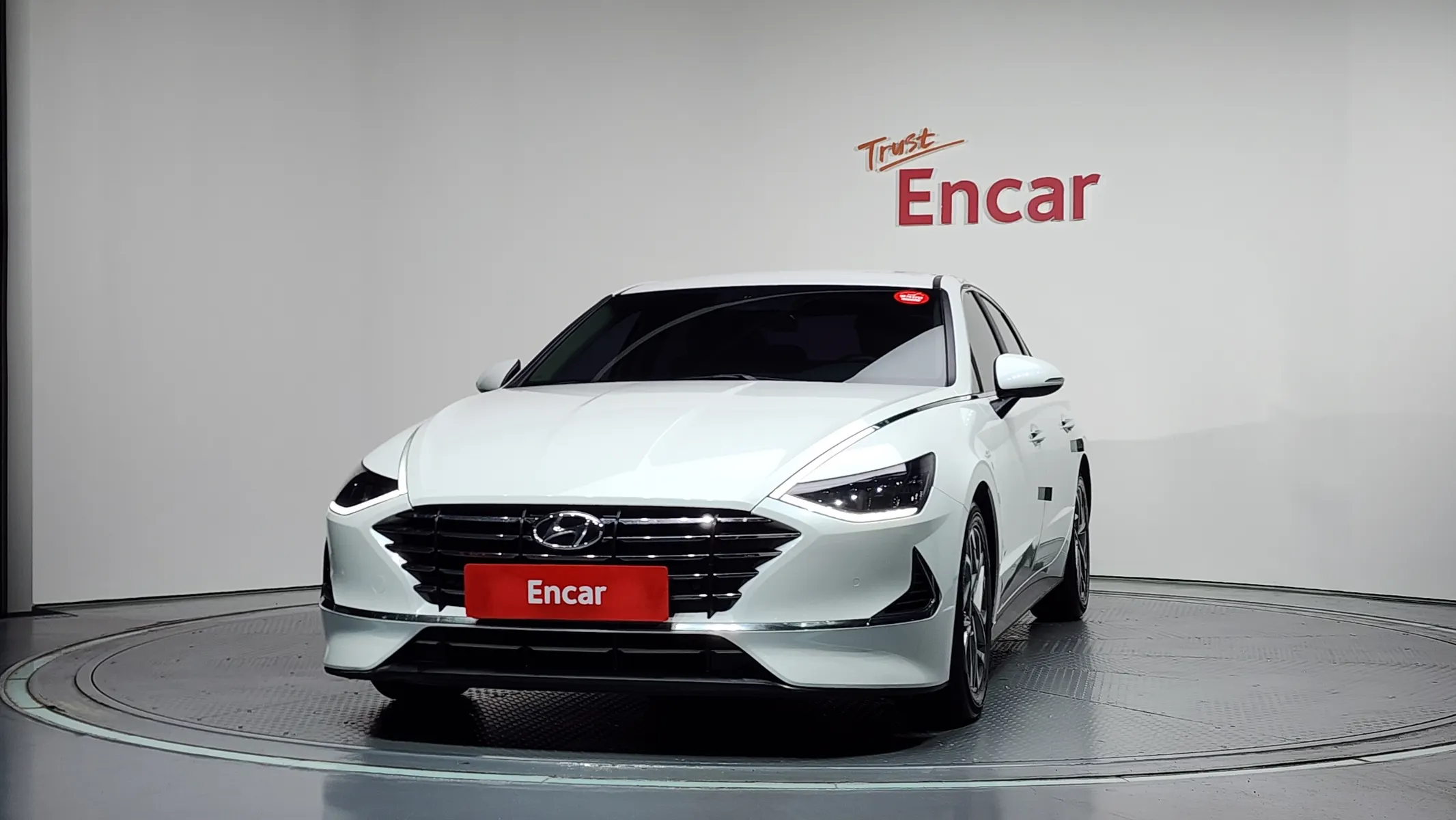 Hyundai (DN8) 2.0 2019 2/5