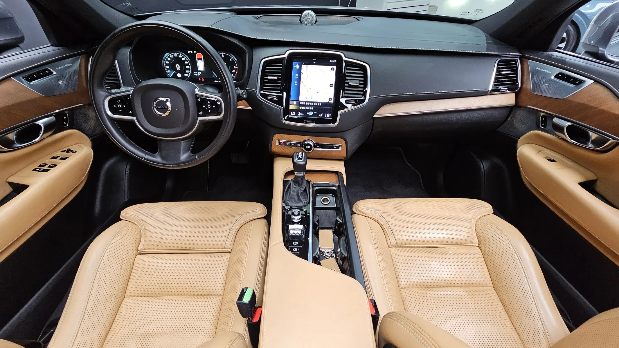 Volvo XC90 2 D5 2019 4/5