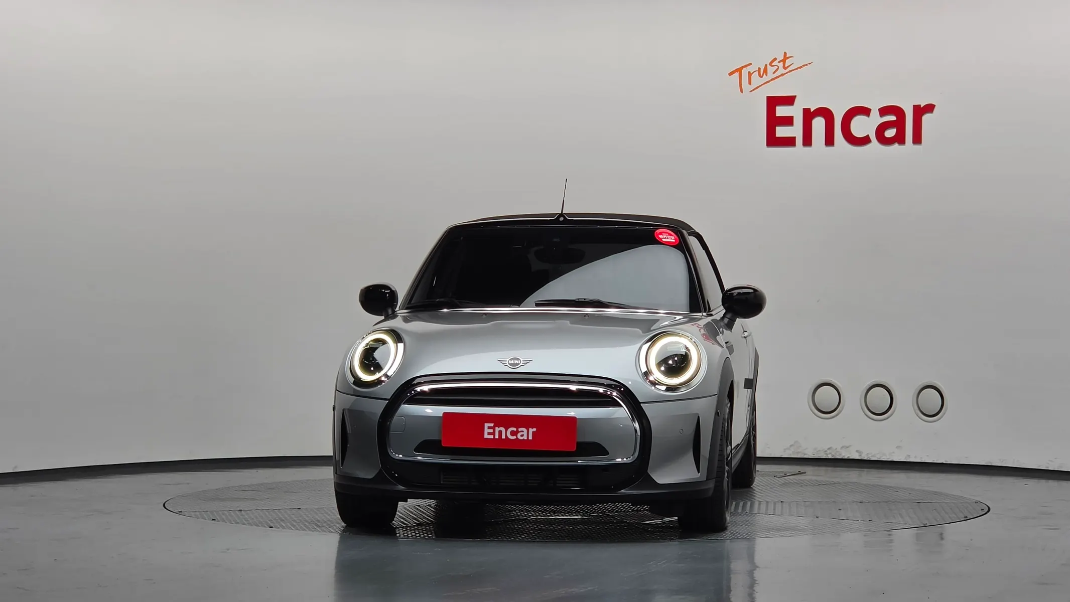 MINI Convertible 2024 2/5
