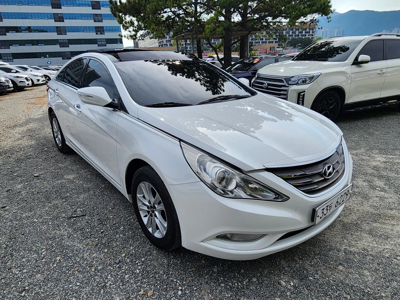 Hyundai YF LPI 2012 3/27