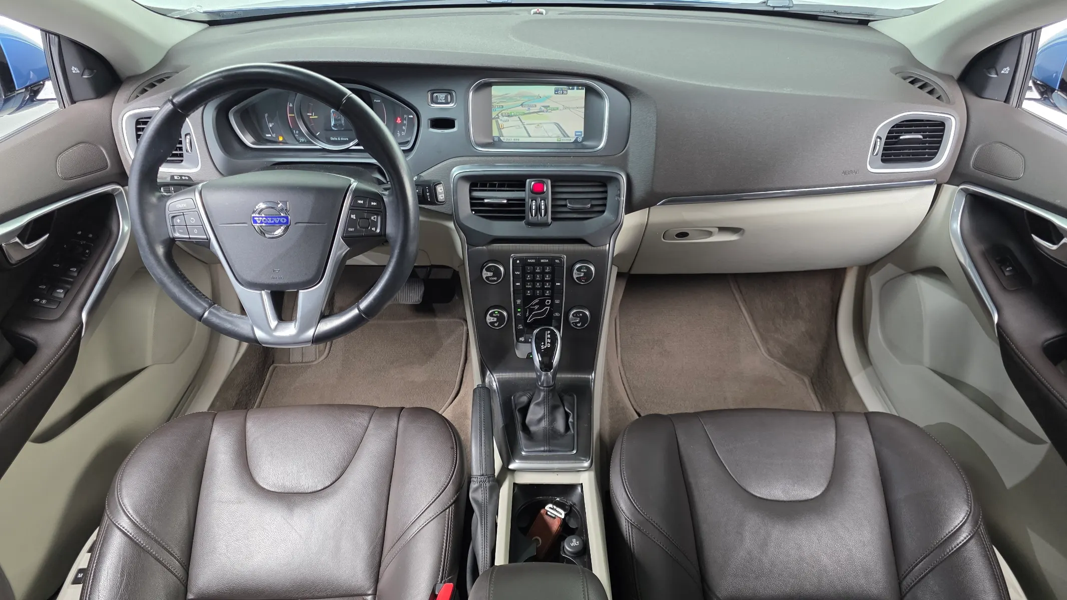 Volvo V40 D2 2015 4/5